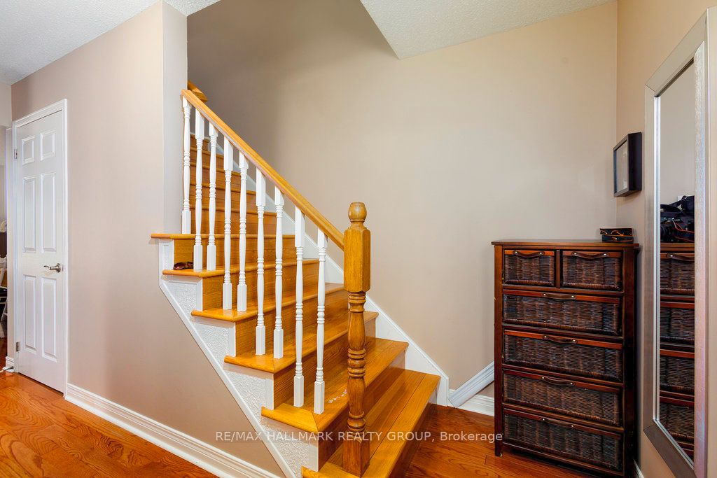 24 Ravenscroft Court Property Photo 4