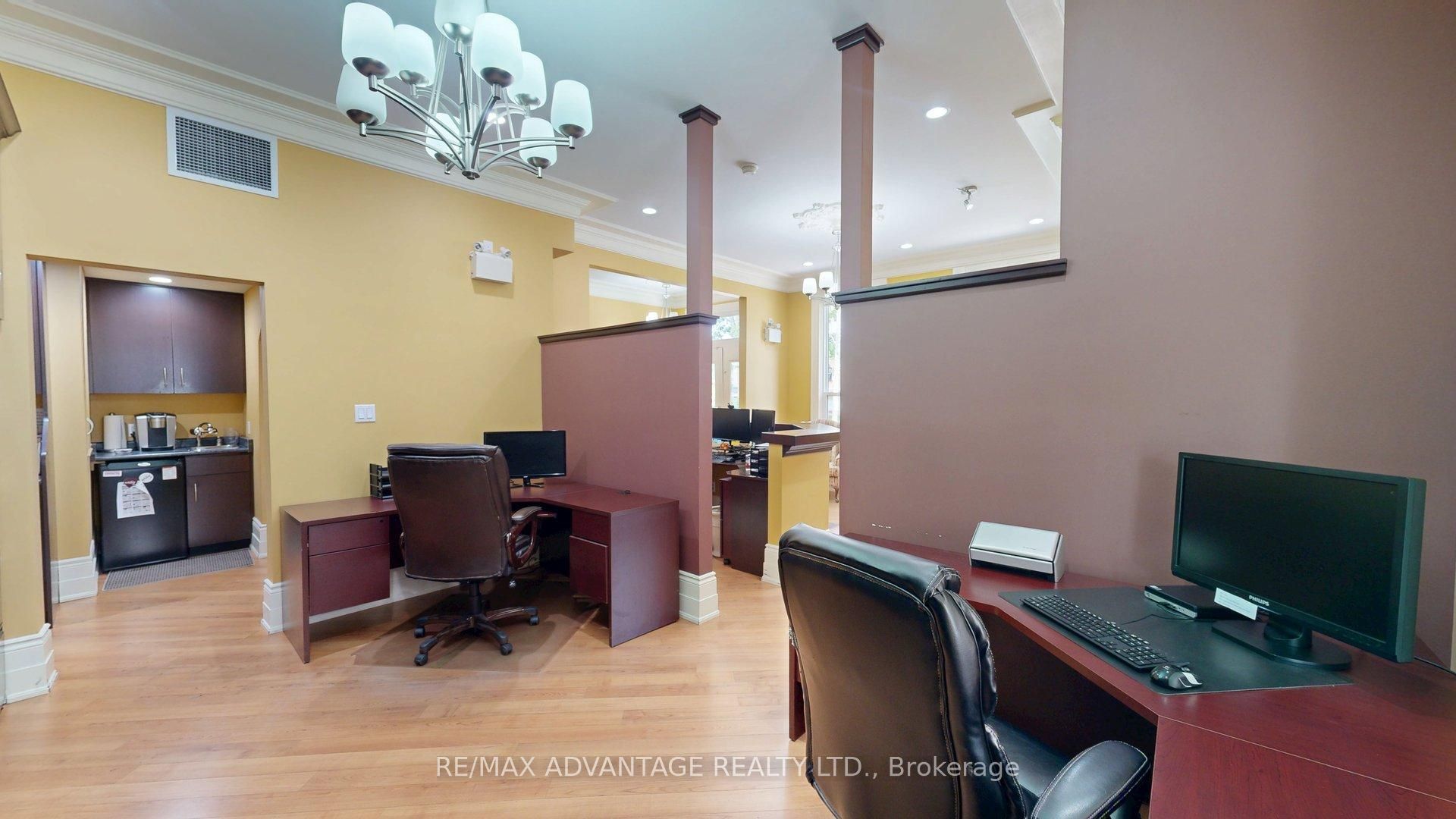629 Wellington Street Property Photo 11