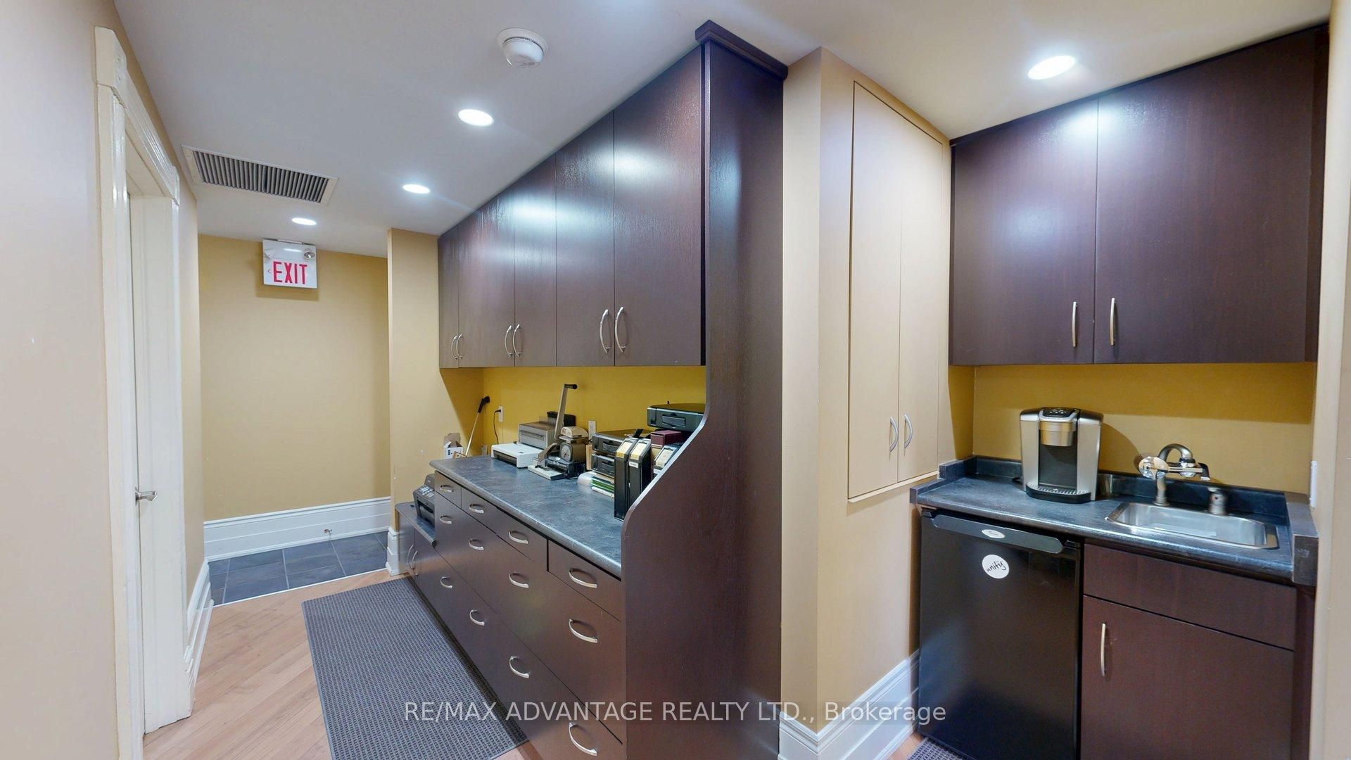 629 Wellington Street Property Photo 16
