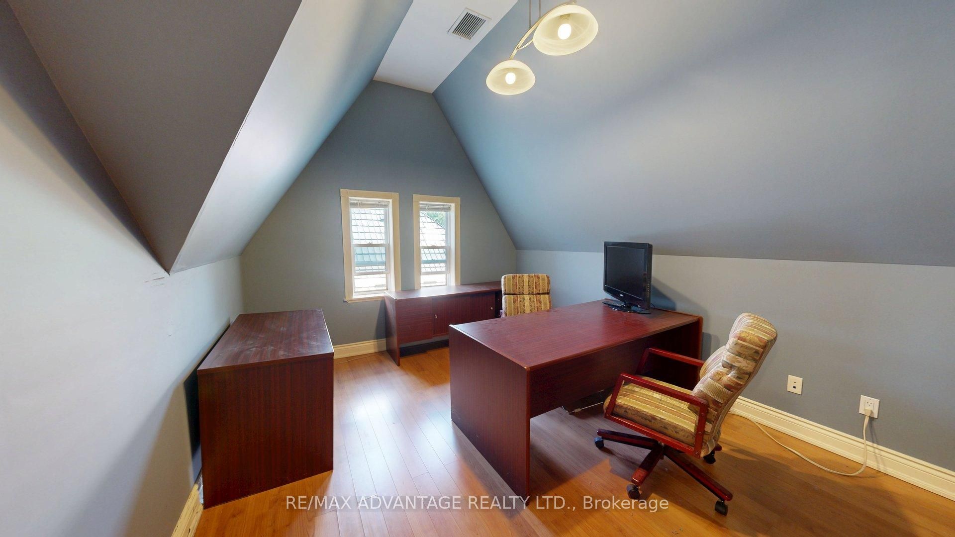 629 Wellington Street Property Photo 24