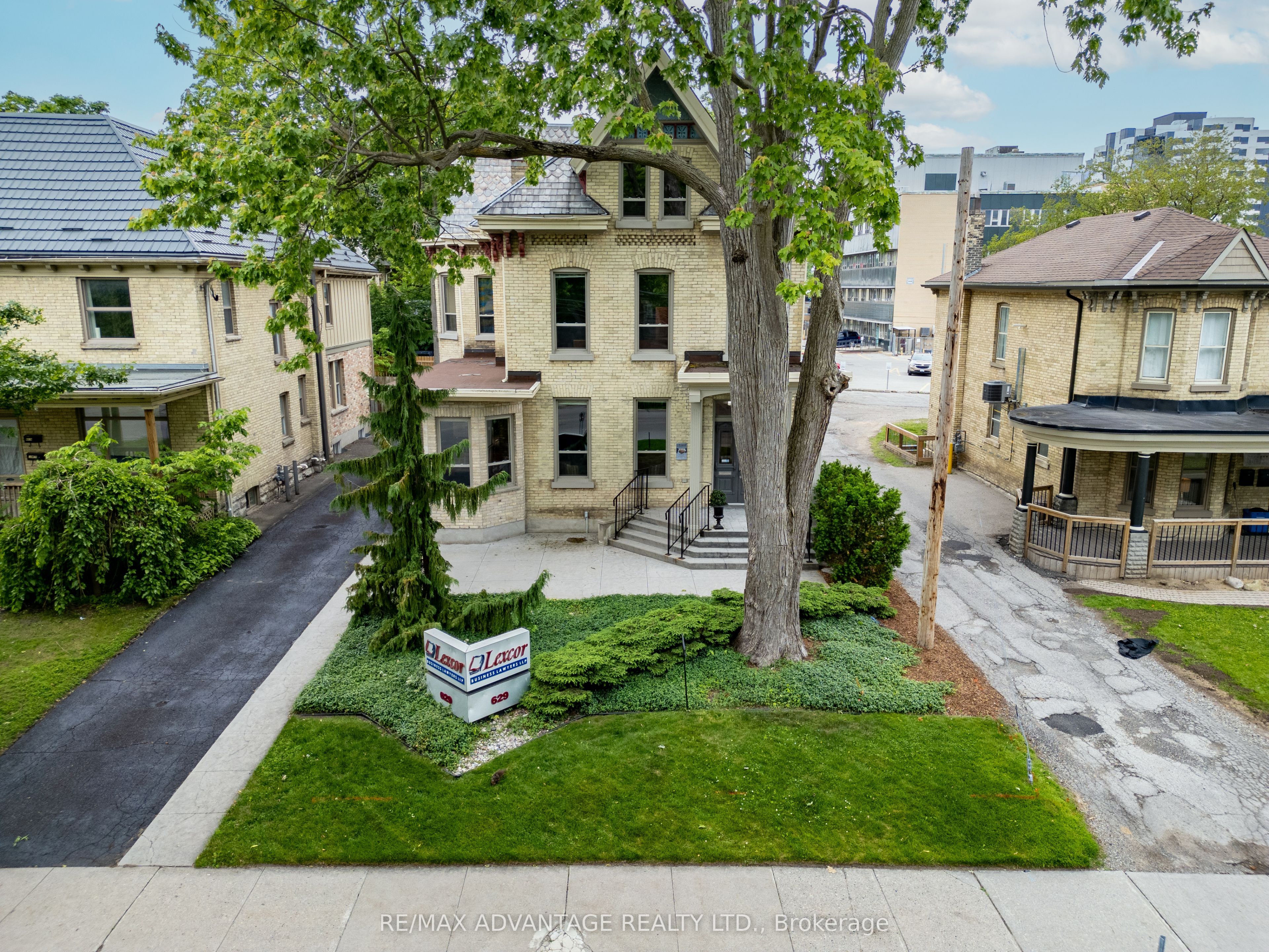 629 Wellington Street Property Photo 27