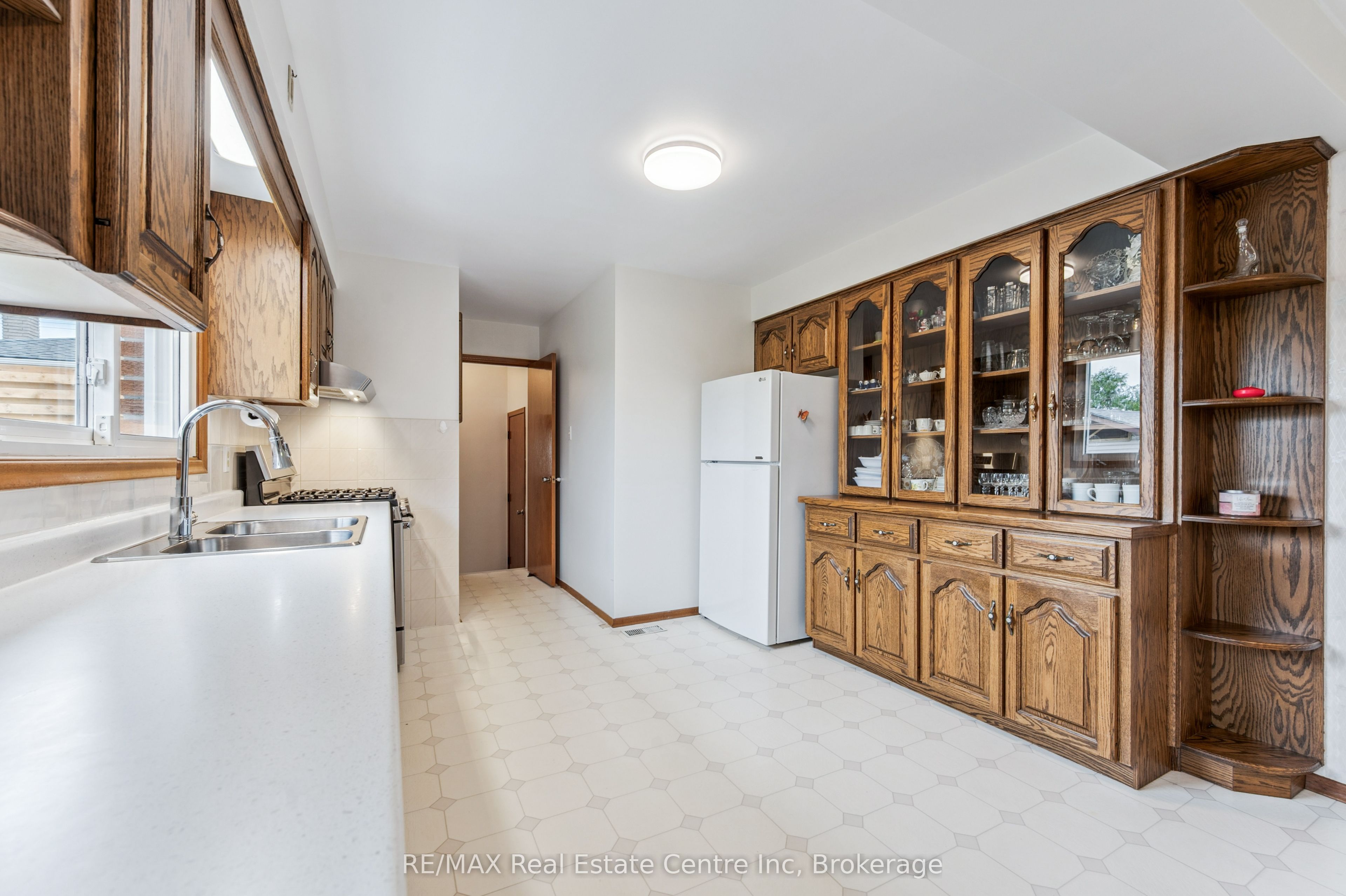 9 Flanders Road Property Photo 18