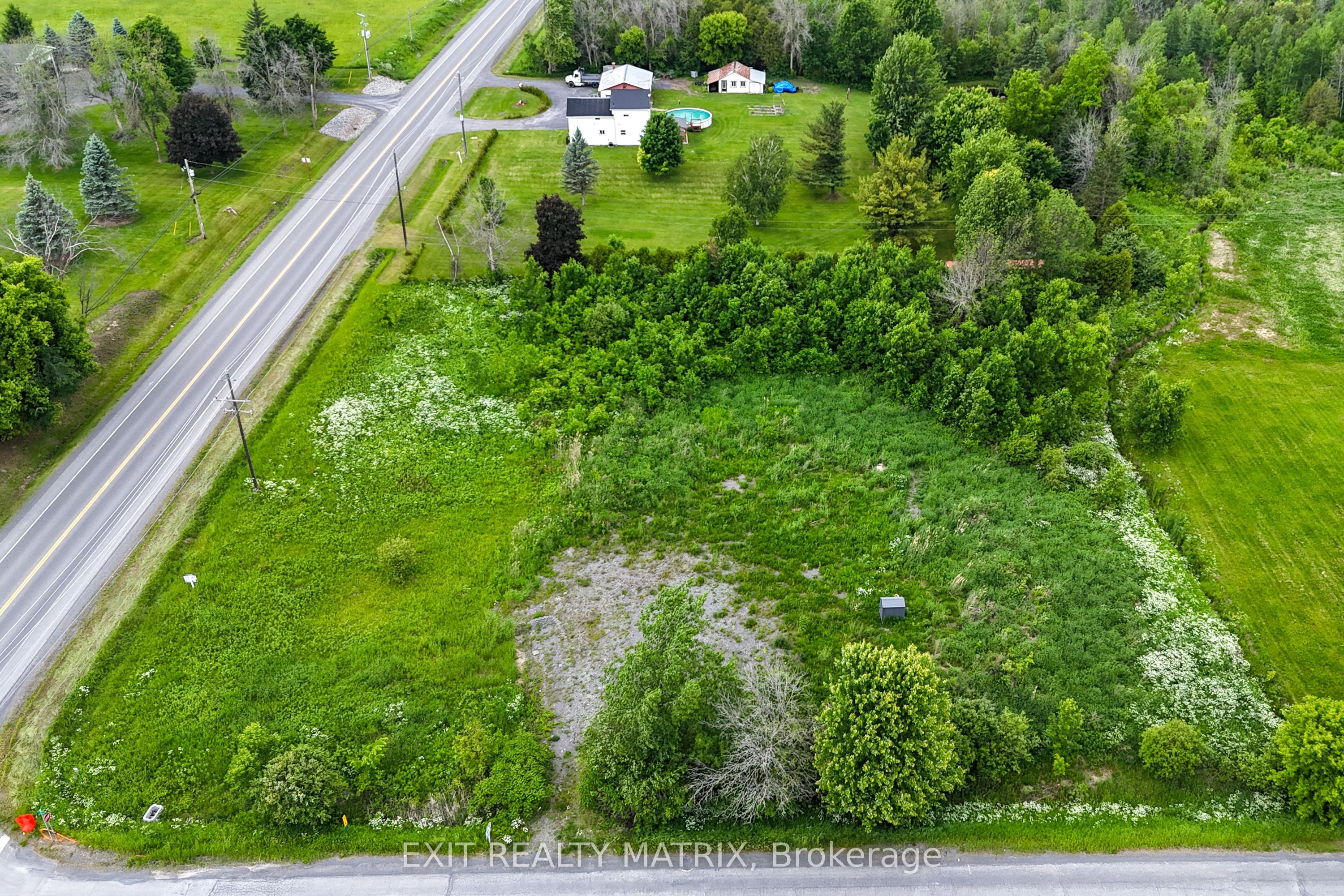 20370 Eigg Rd Property Photo 1