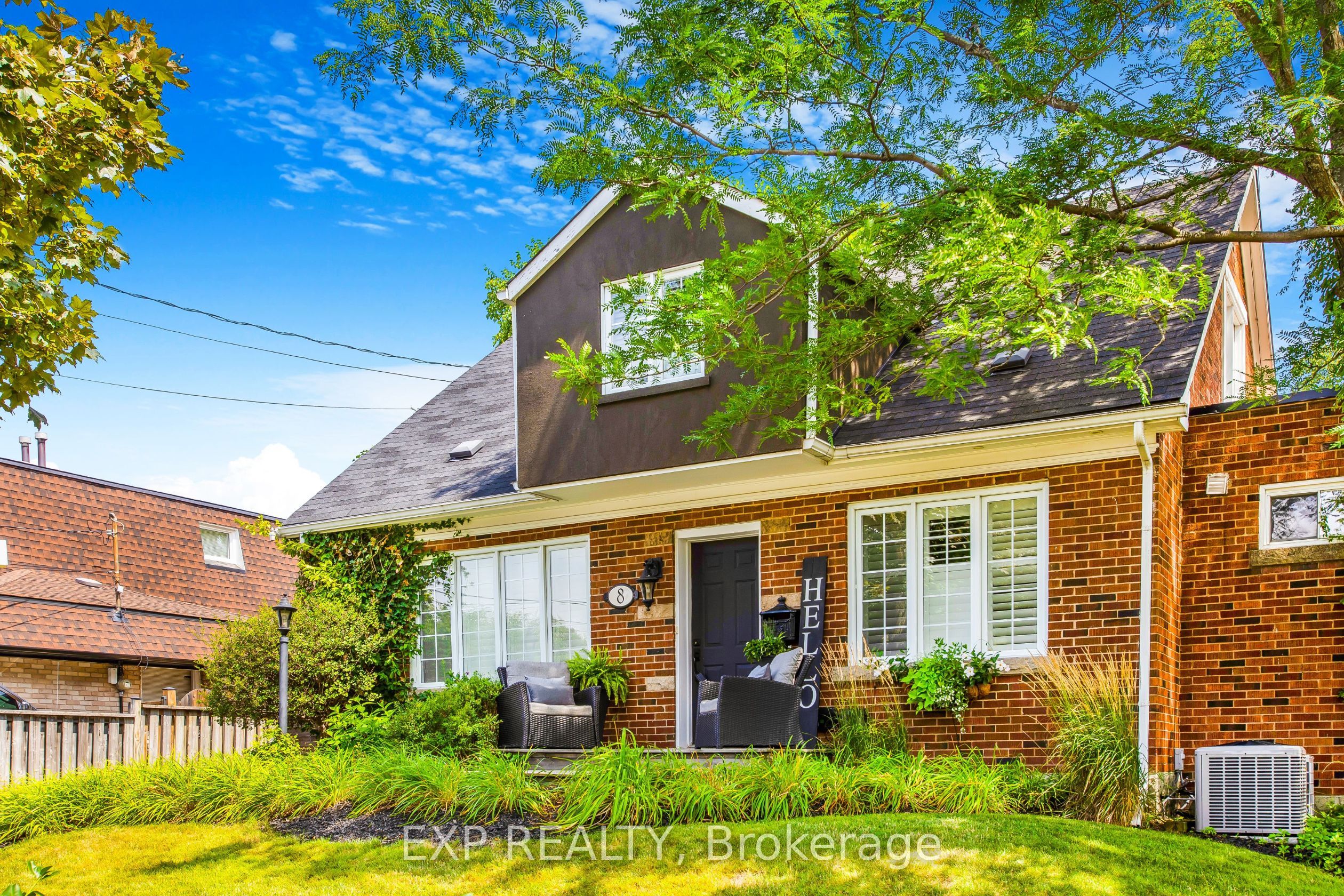 8 Warwick Road Property Photo 6