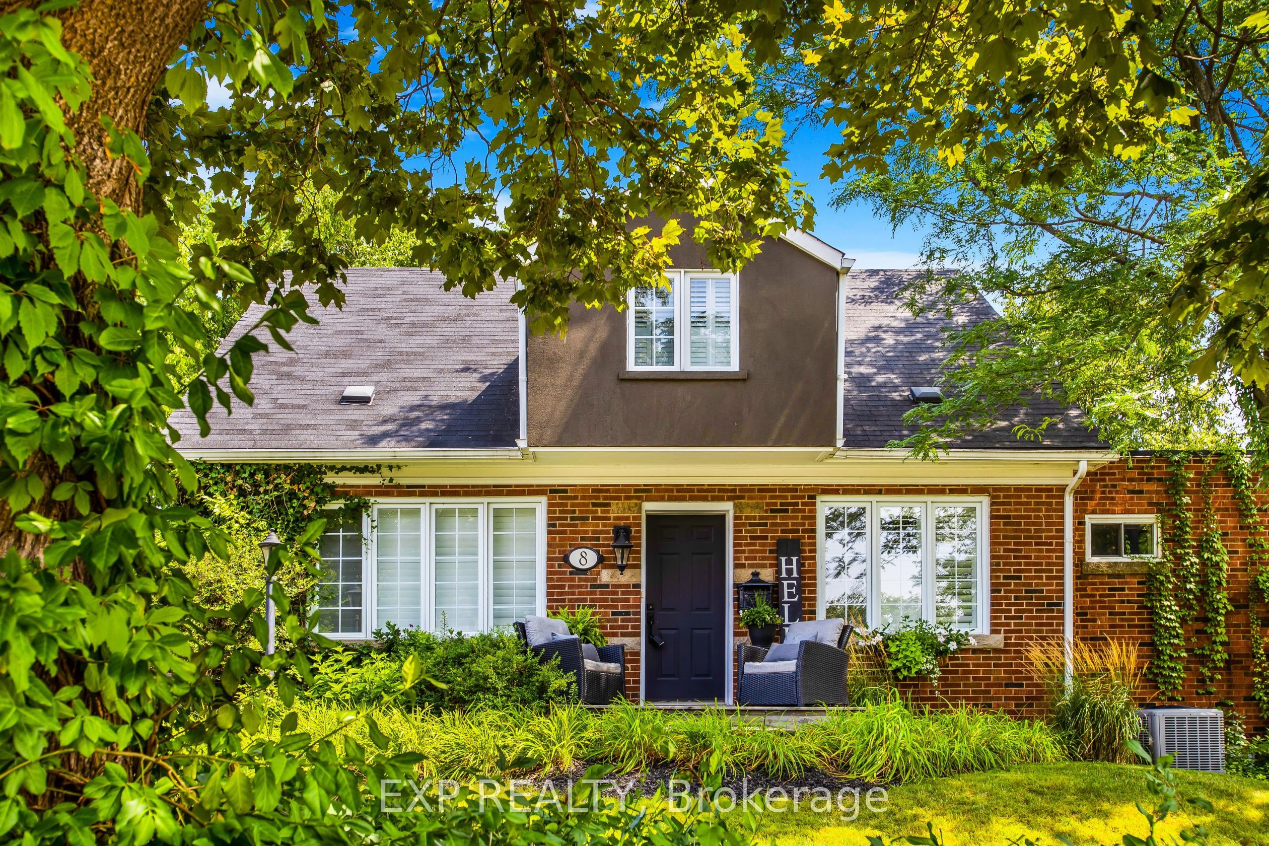 8 Warwick Road Property Photo 7