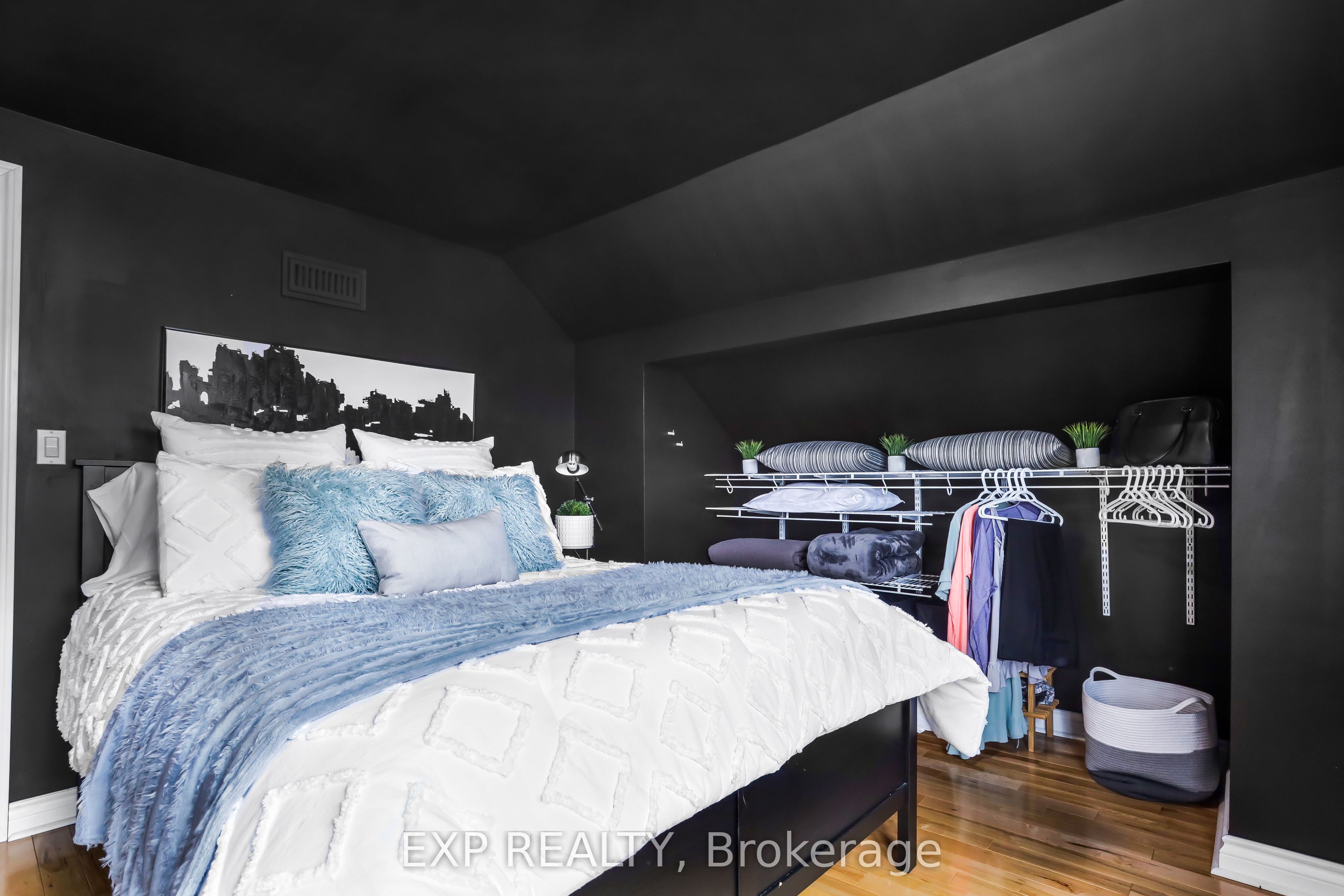 8 Warwick Road Property Photo 18