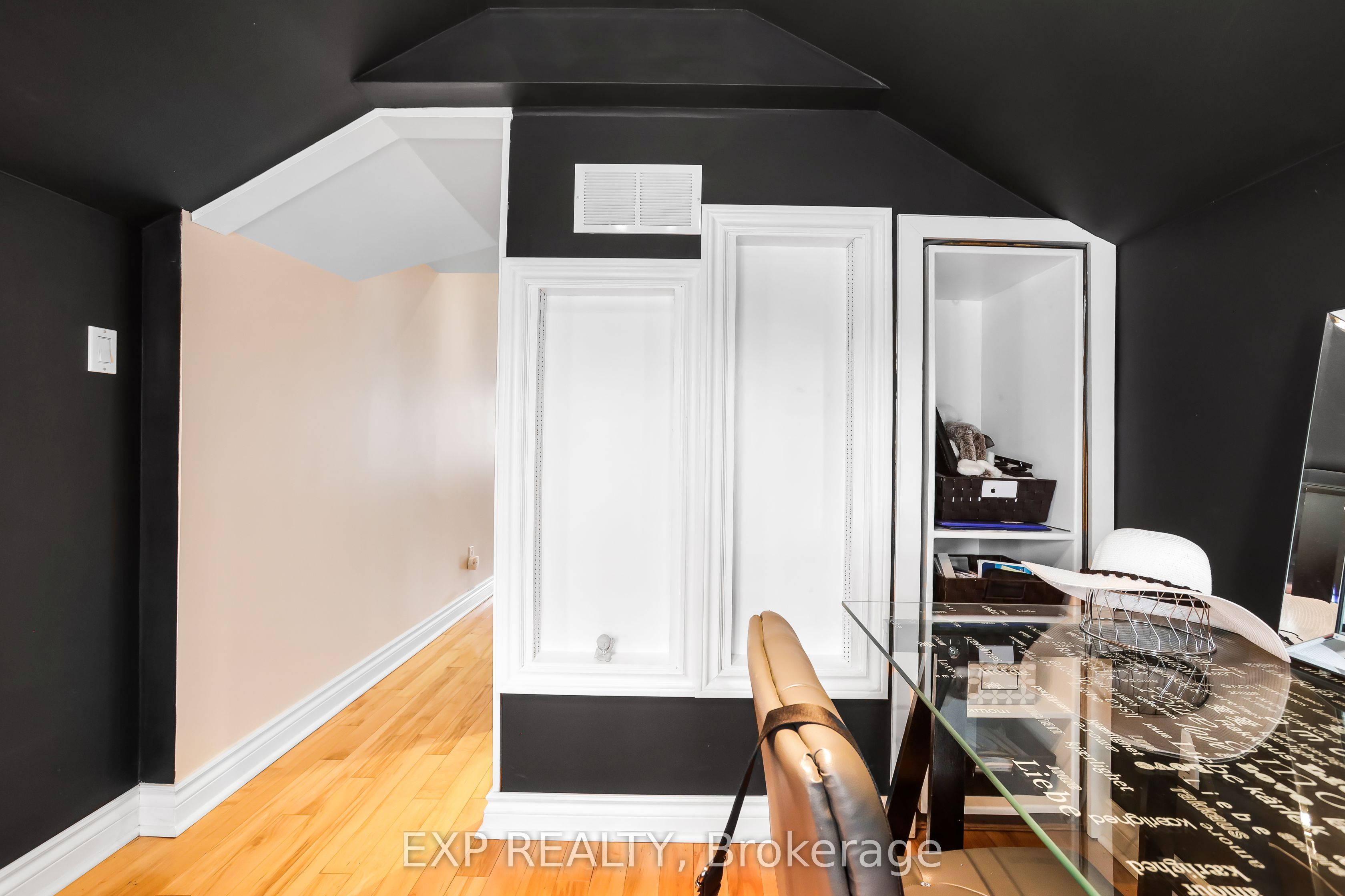 8 Warwick Road Property Photo 20