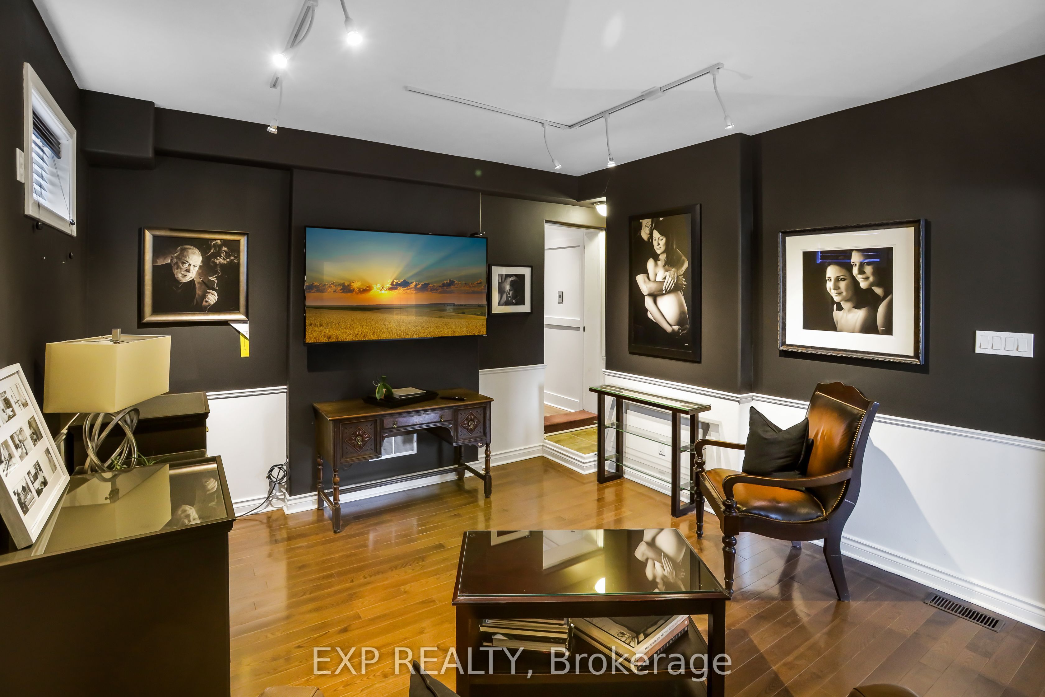 8 Warwick Road Property Photo 27