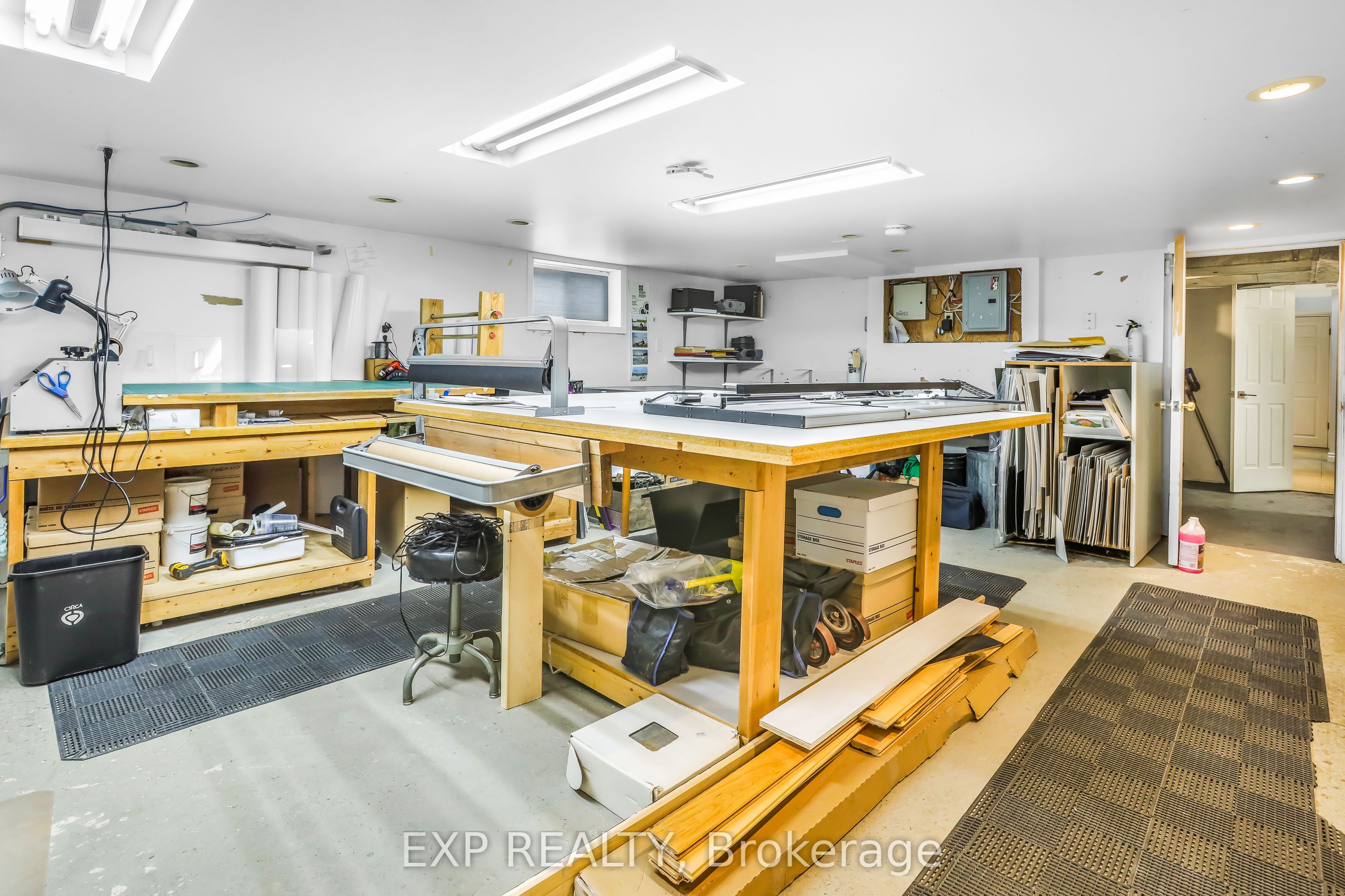 8 Warwick Road Property Photo 32