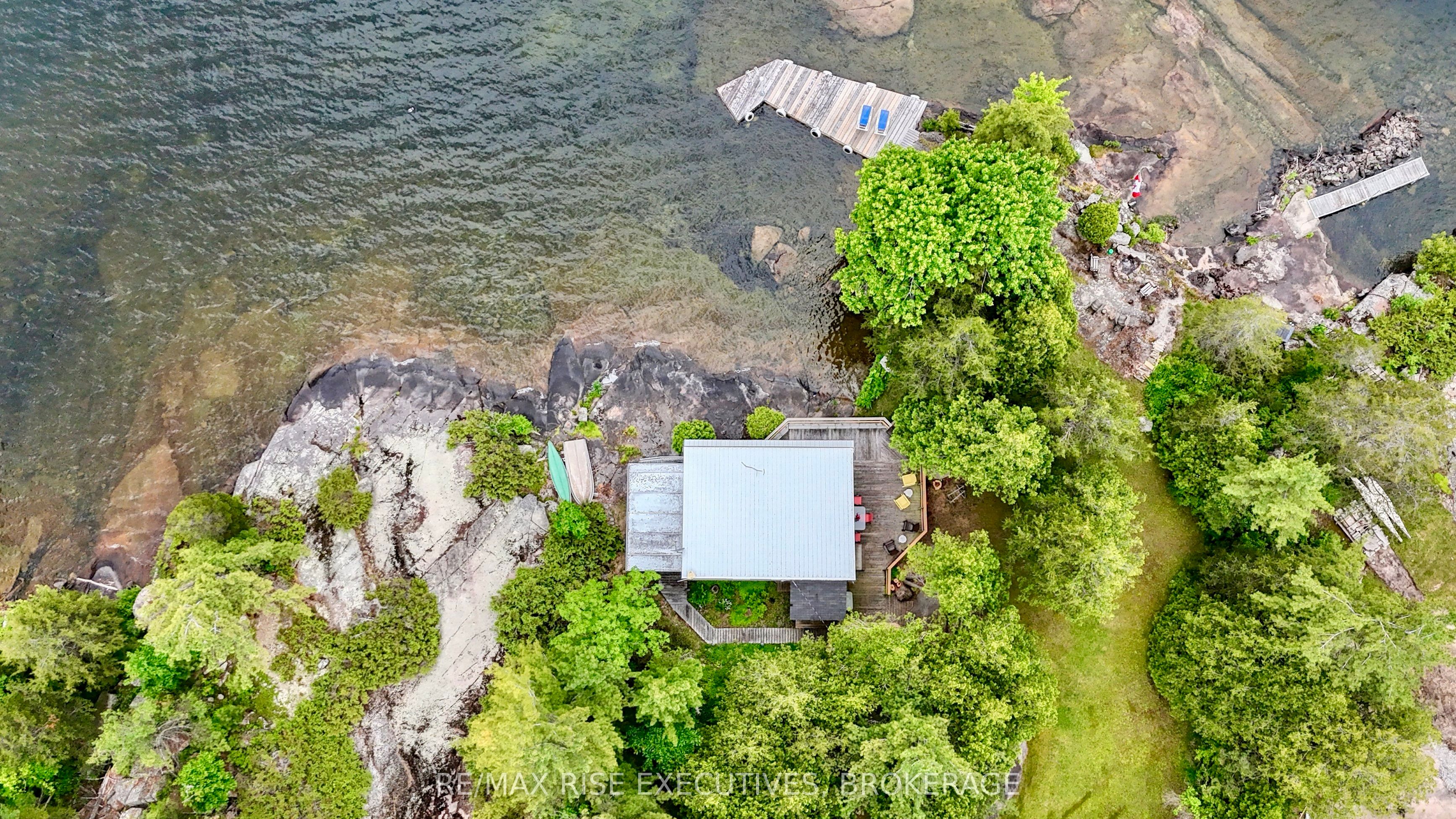 128 Big Waters Ln Property Photo 1