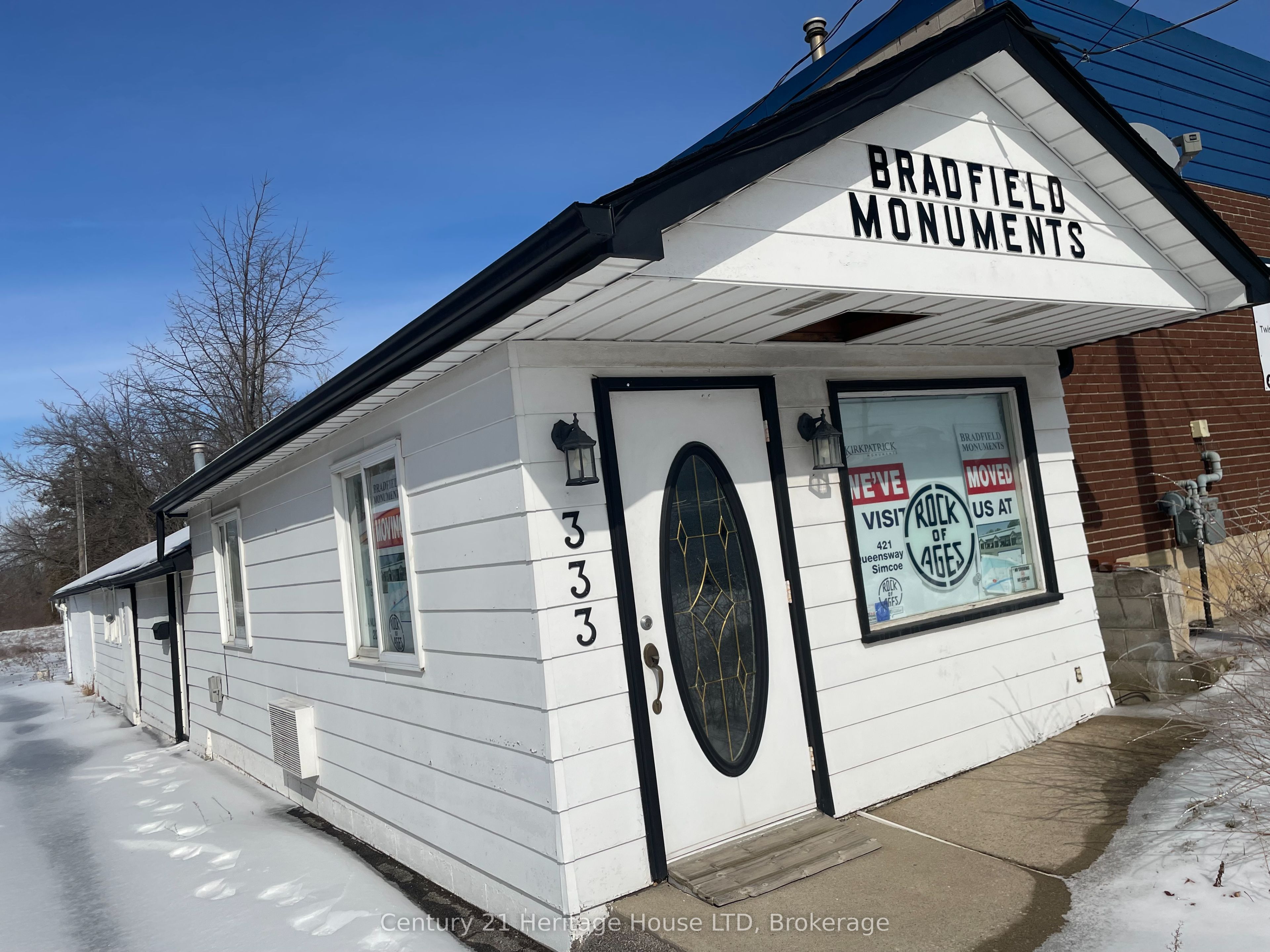 335 Queensway W N/a S Property Photo 1