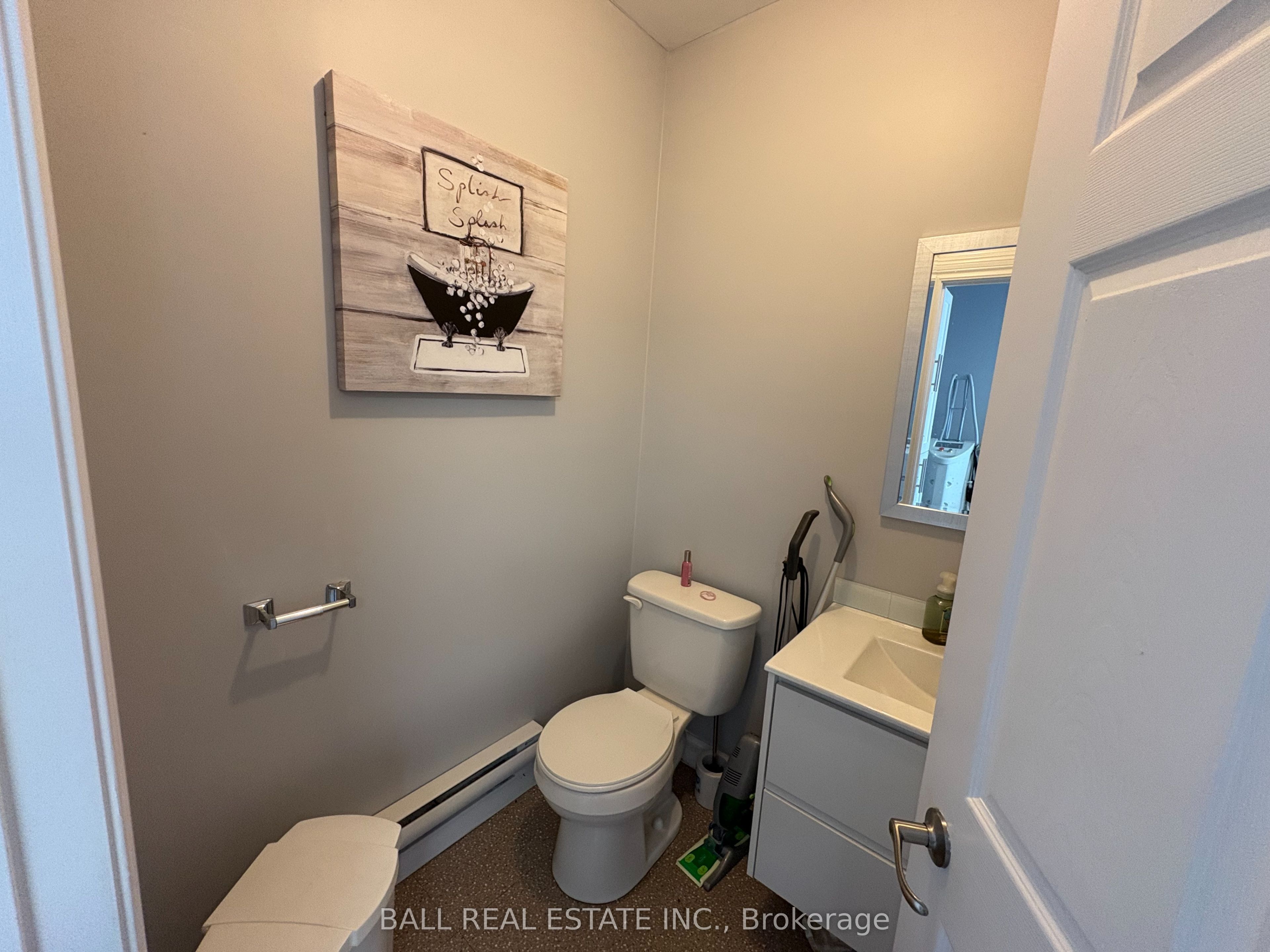 232 Main Street 3 Property Photo 5