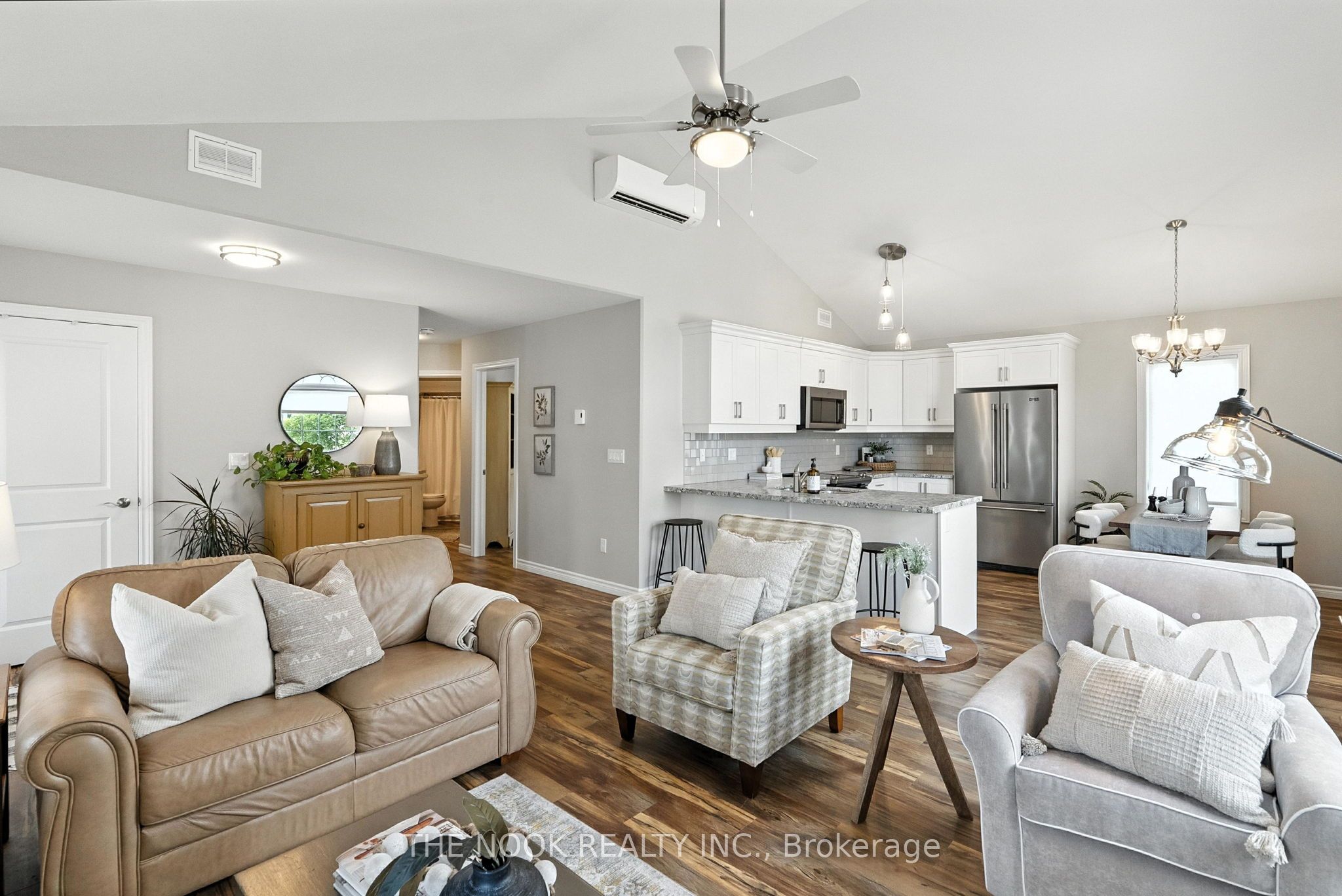 300 Croft Street 2101 Property Photo 6