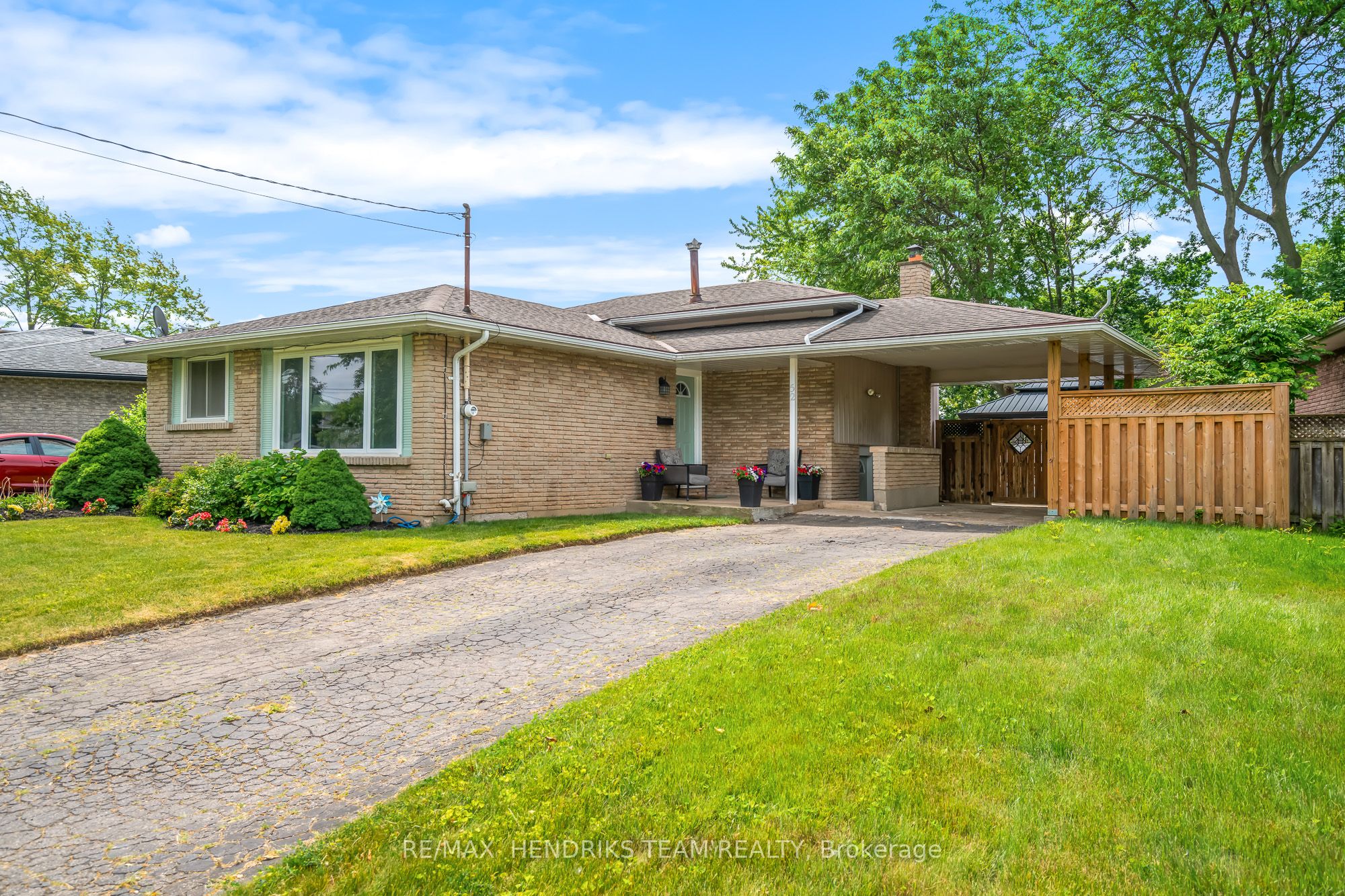 52 Bendingroad Cres Property Photo 1