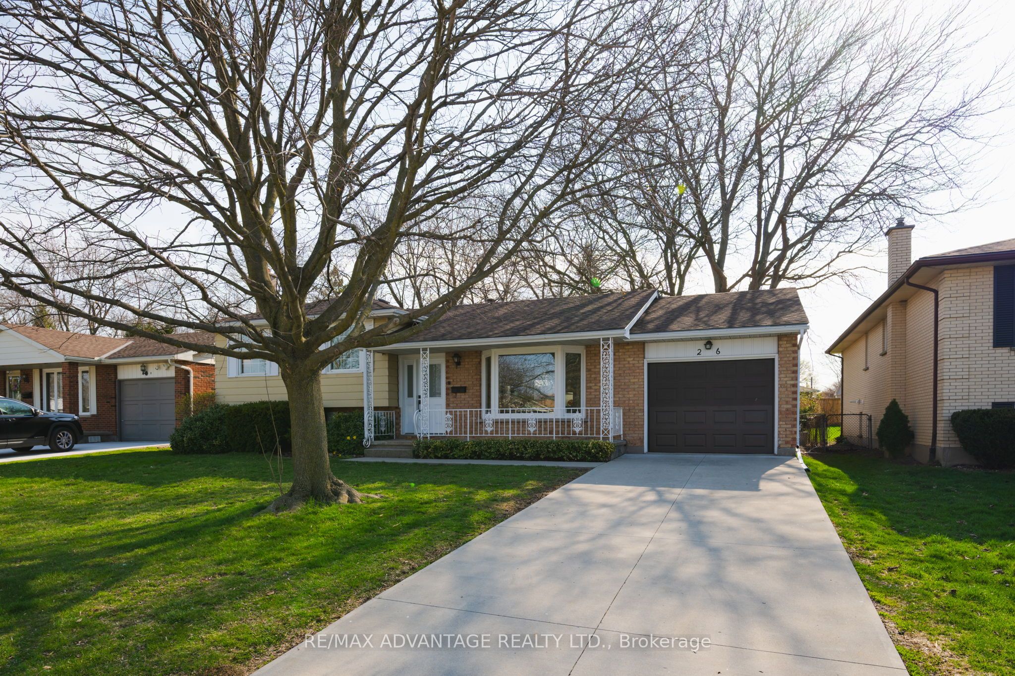 26 Luton Cres Property Photo 1