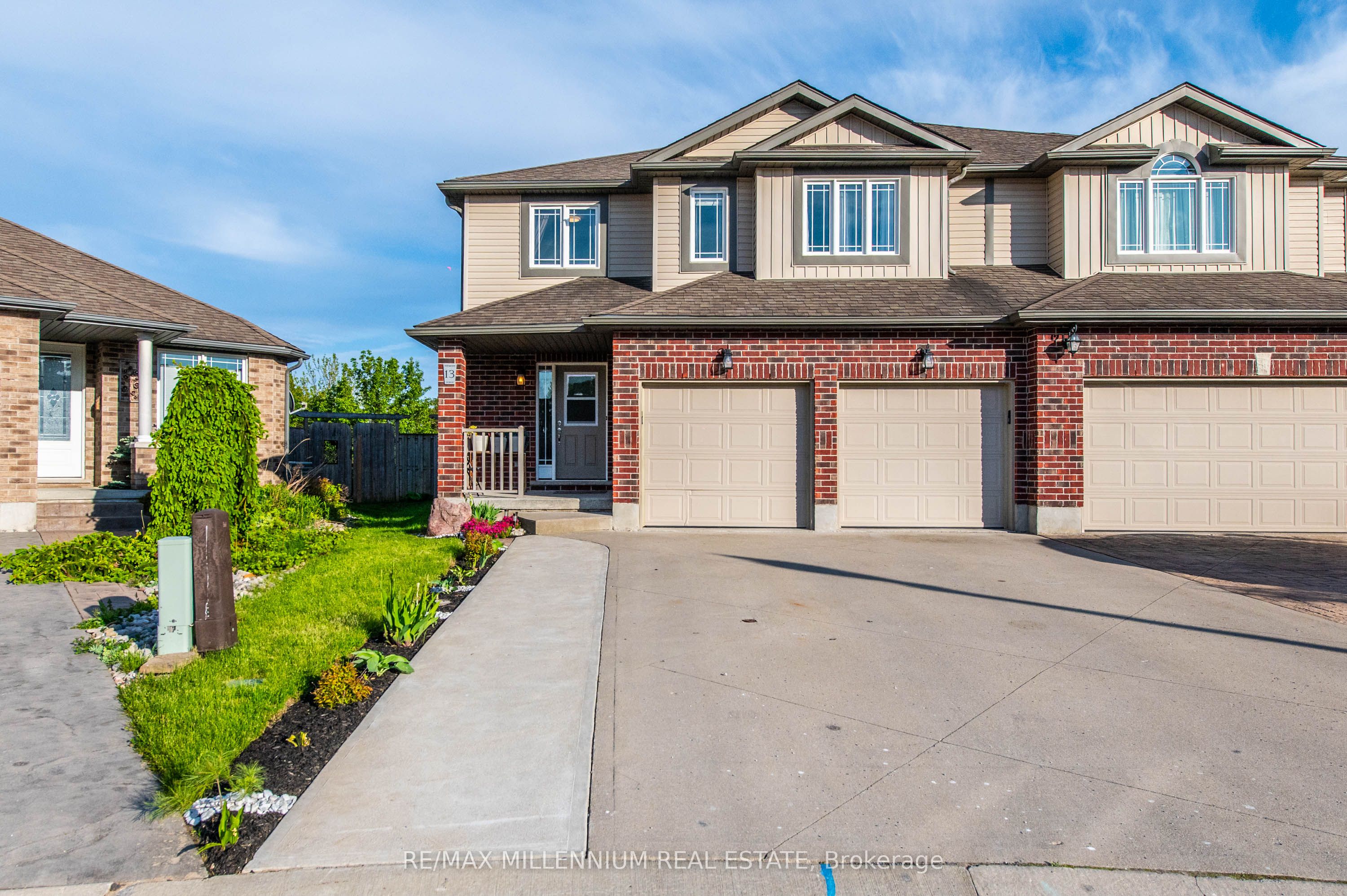 13 Ridgewood Court Property Photo 1