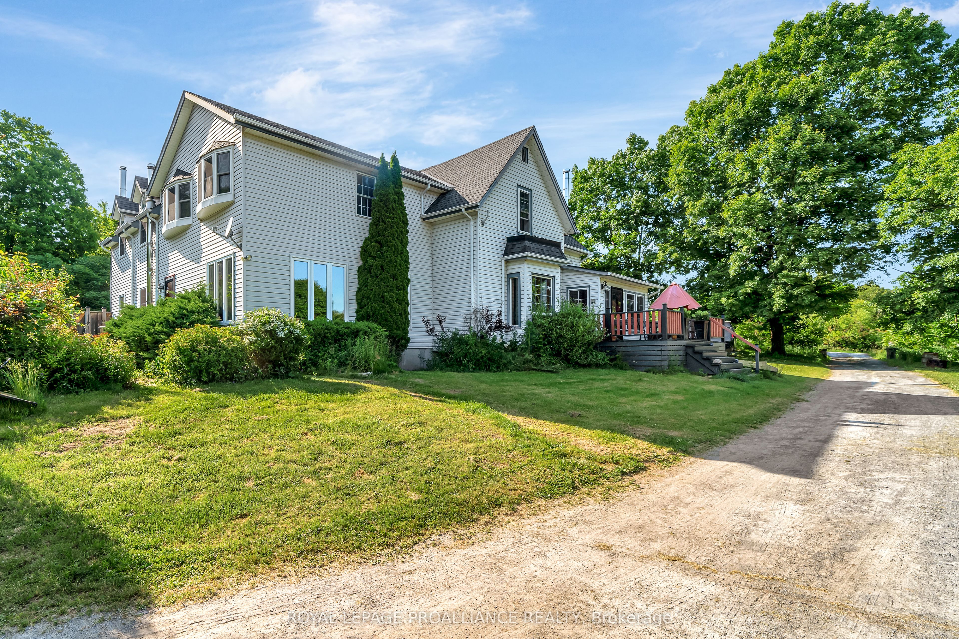 1495 & 1511 Carman Road Property Photo 1