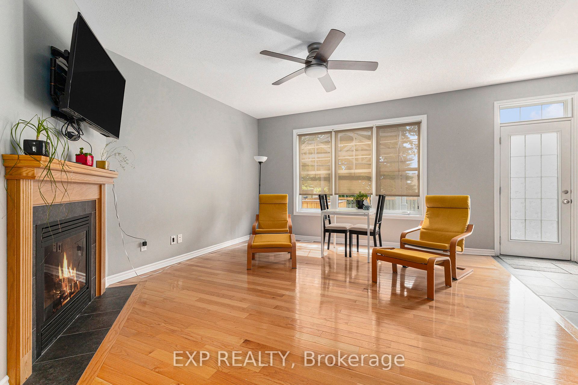 323 Gallantry Way Property Photo 6