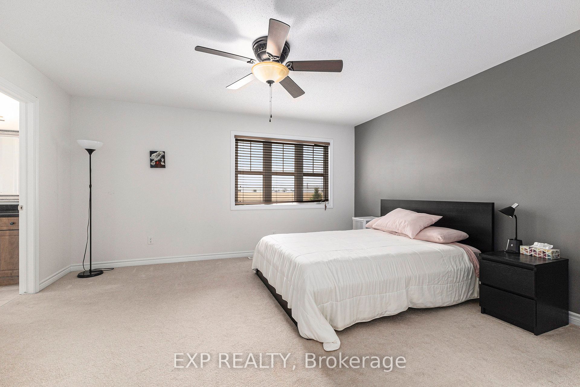323 Gallantry Way Property Photo 16