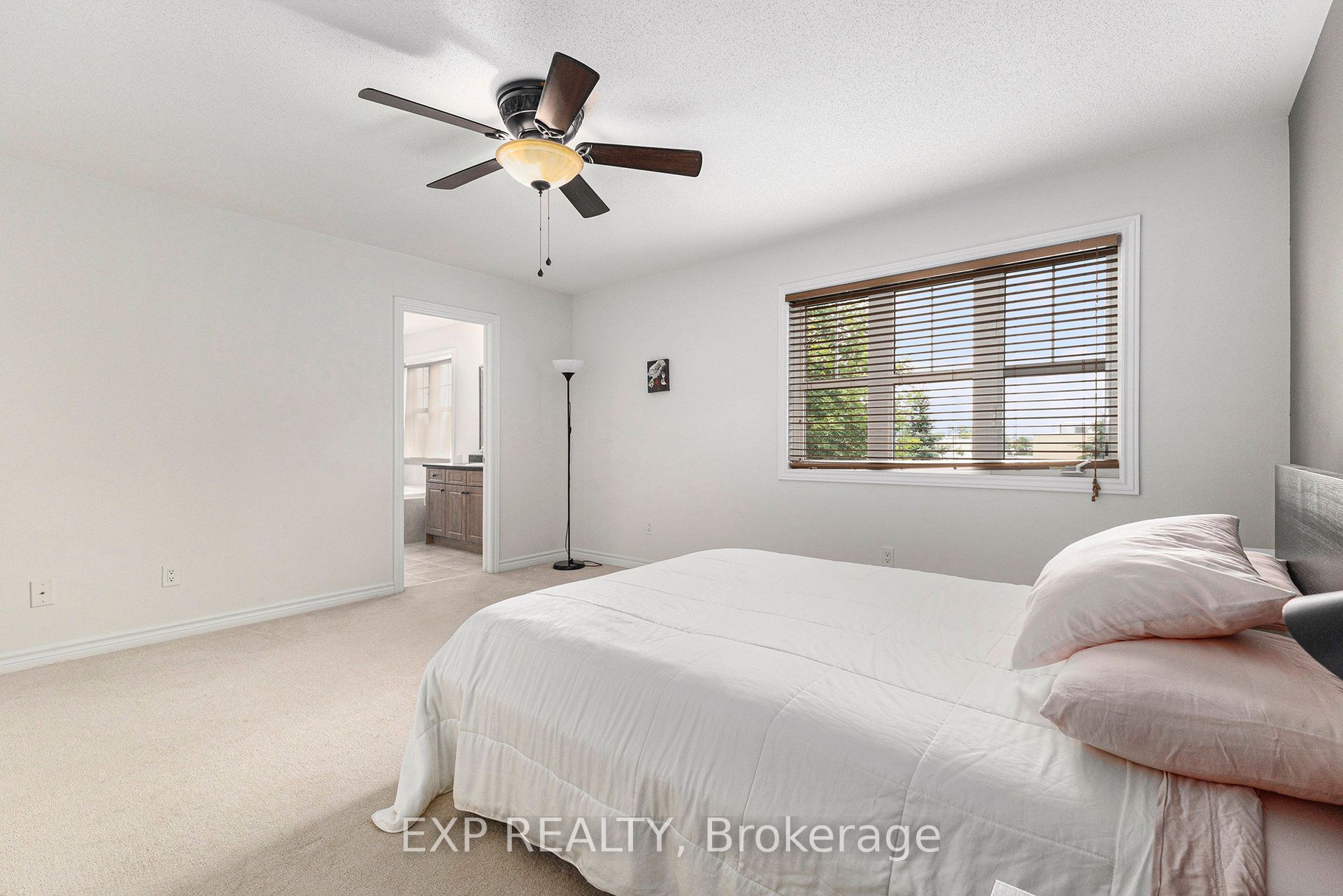 323 Gallantry Way Property Photo 17