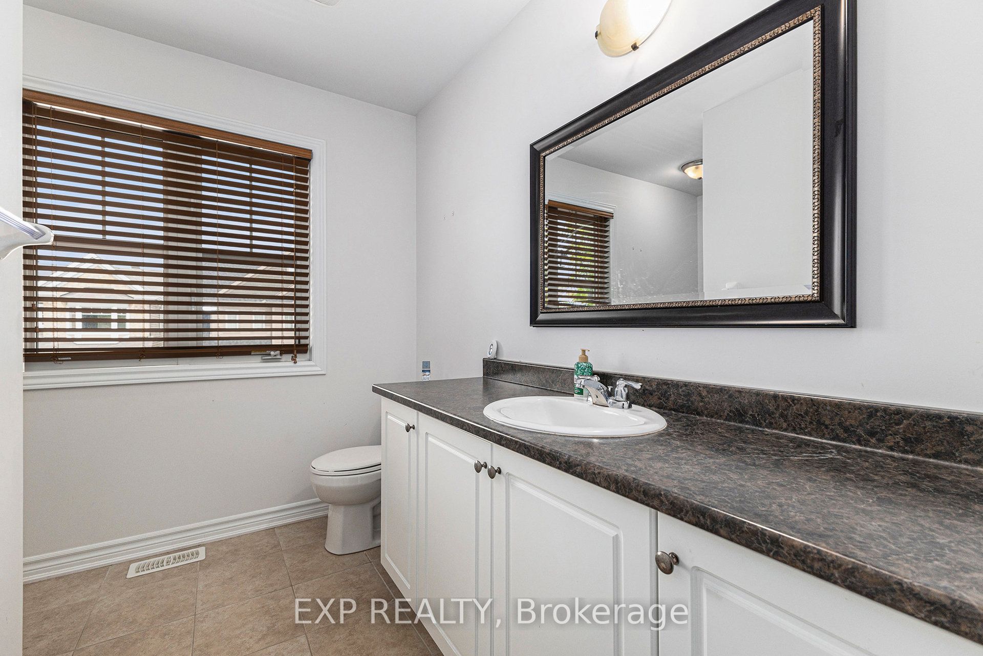 323 Gallantry Way Property Photo 23