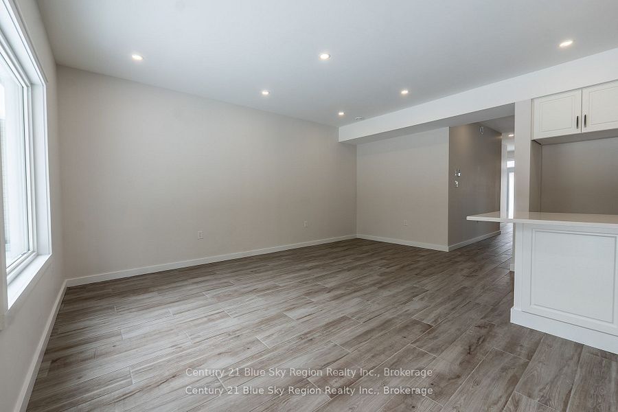 16 Birch Street Property Photo 14