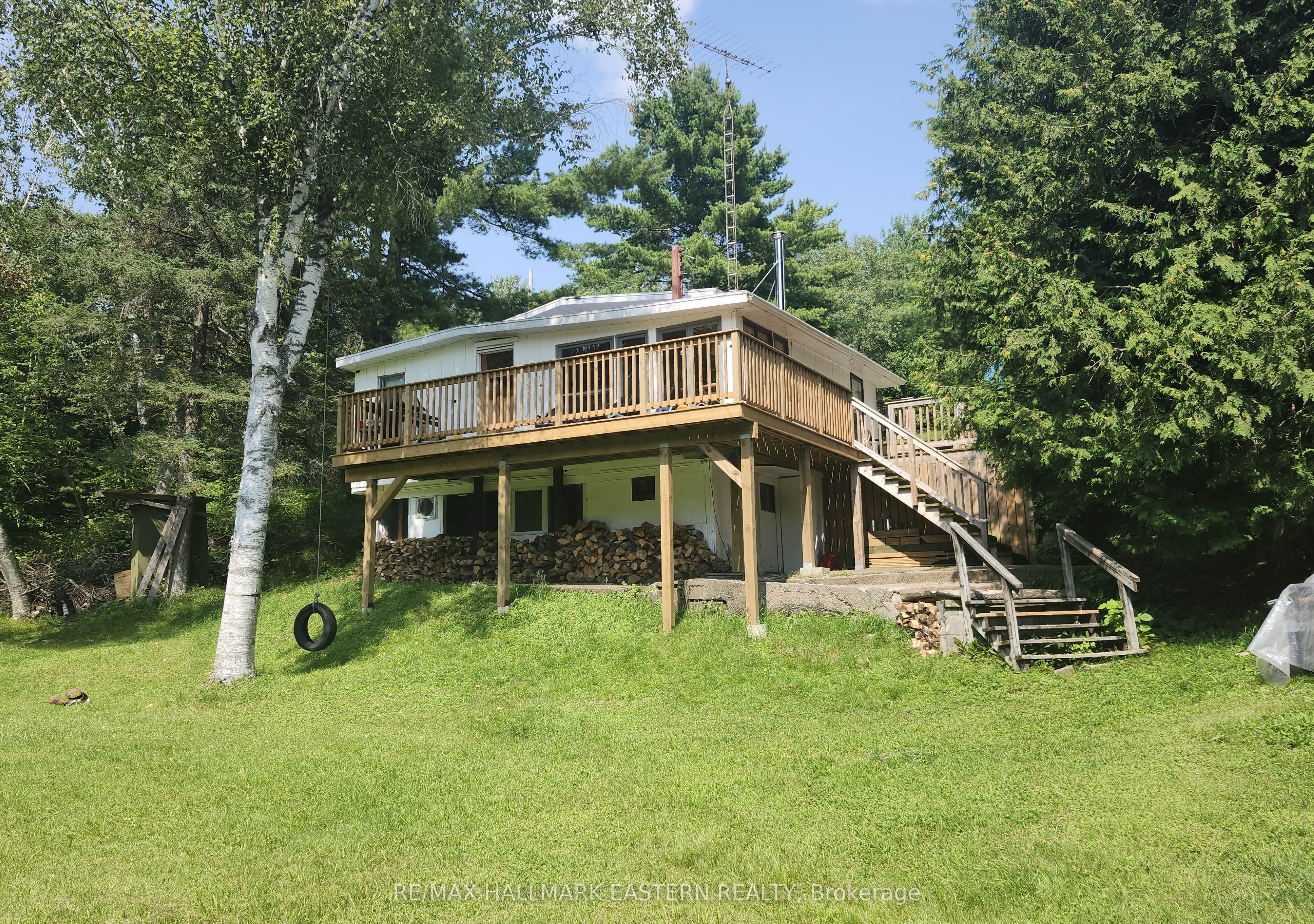 106 Lakeview Cres