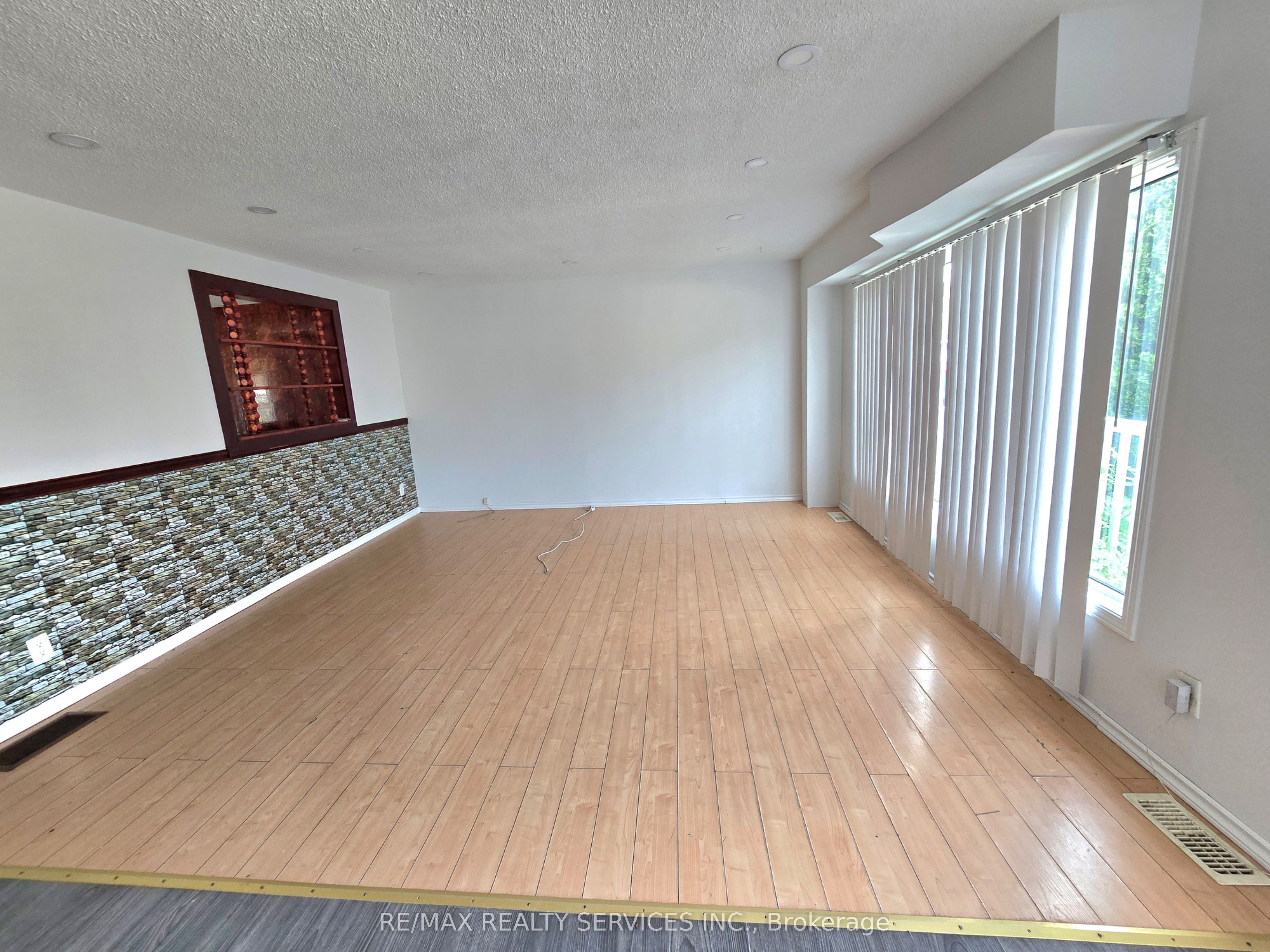 441 Parkview Crescent Property Photo 1