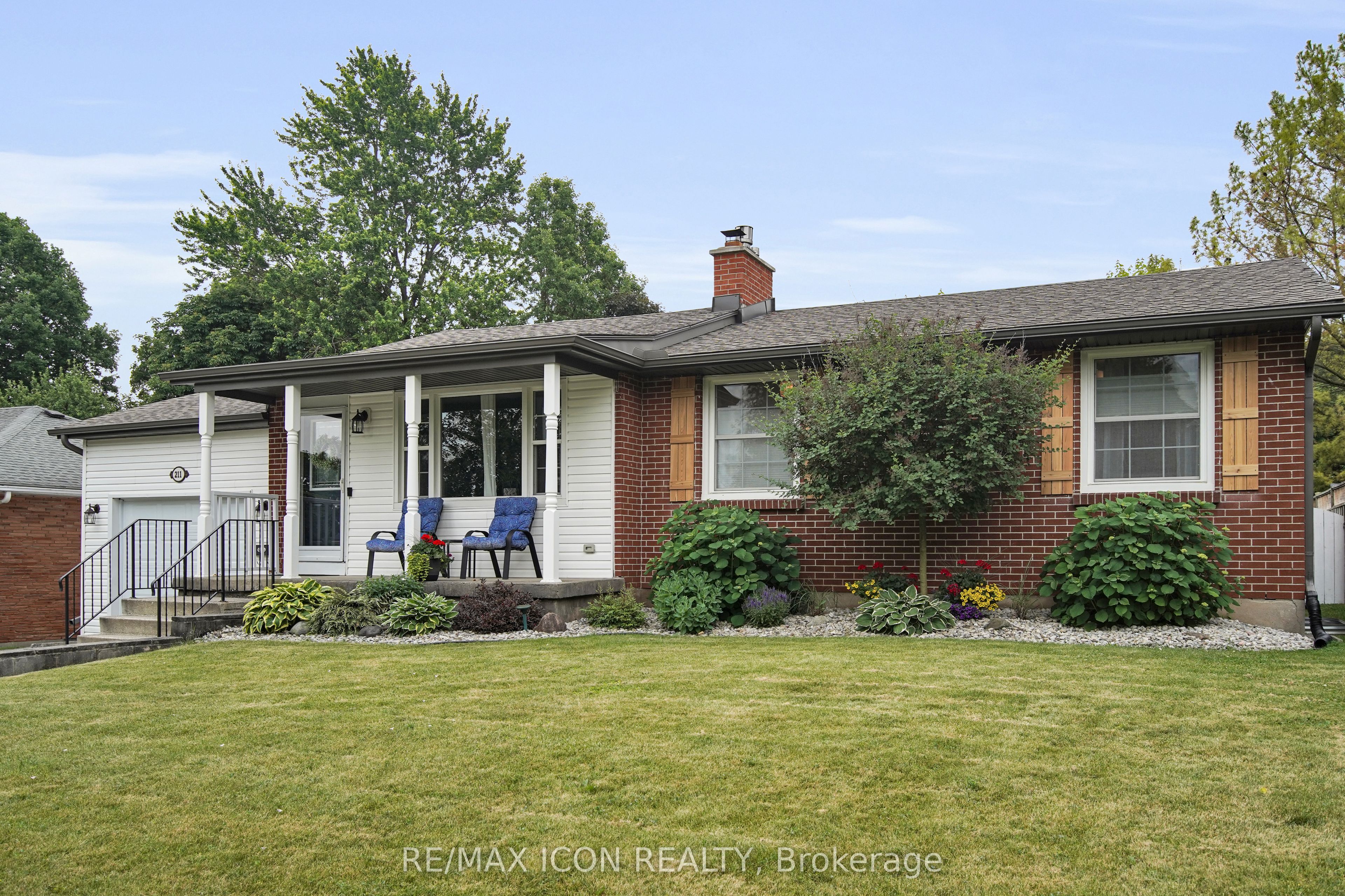 211 Tavistock Road Property Photo 2