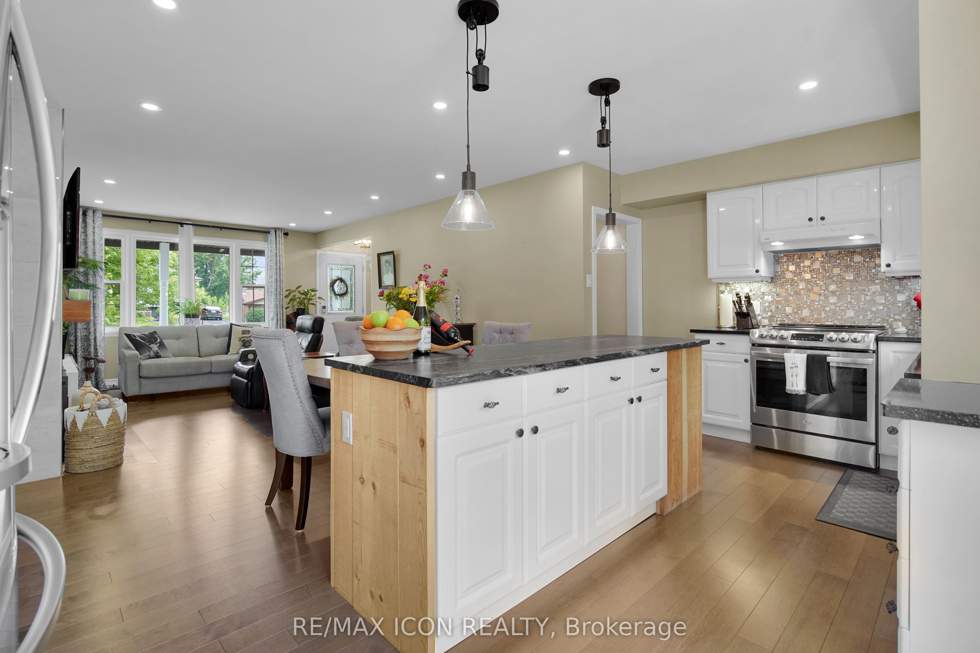 211 Tavistock Road Property Photo 9