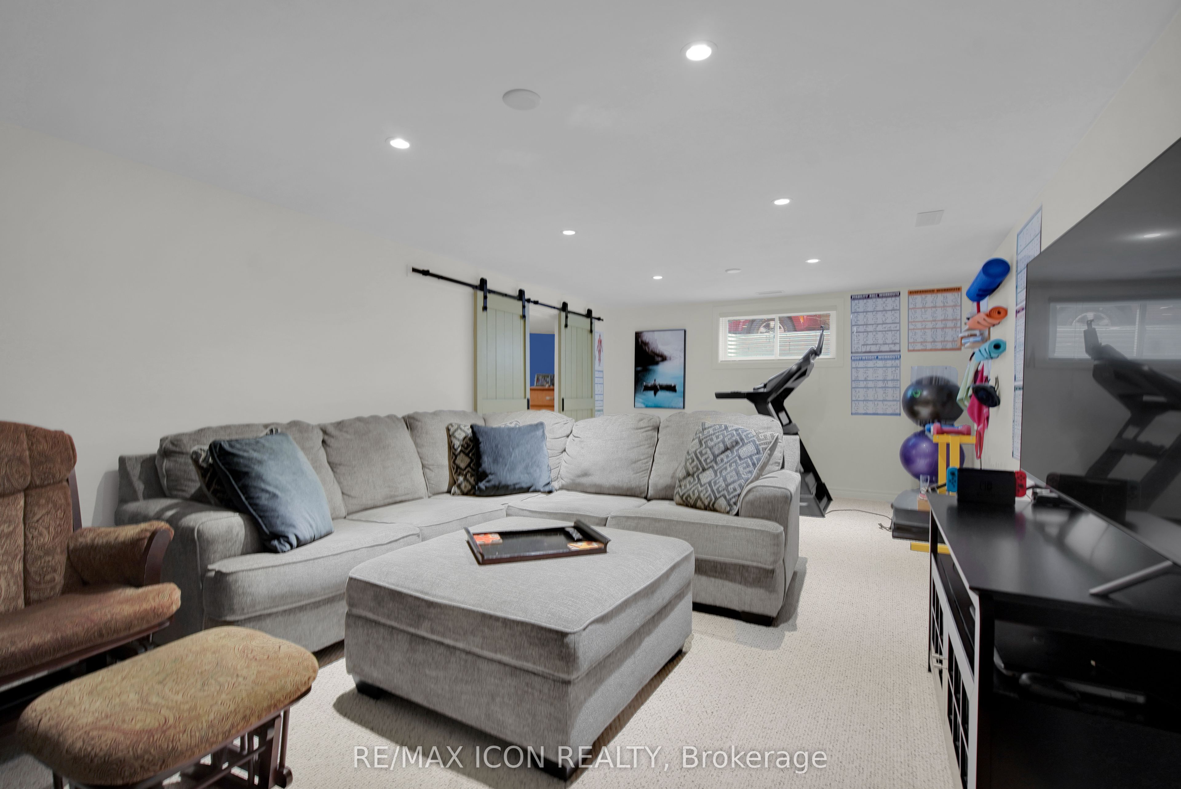 211 Tavistock Road Property Photo 27