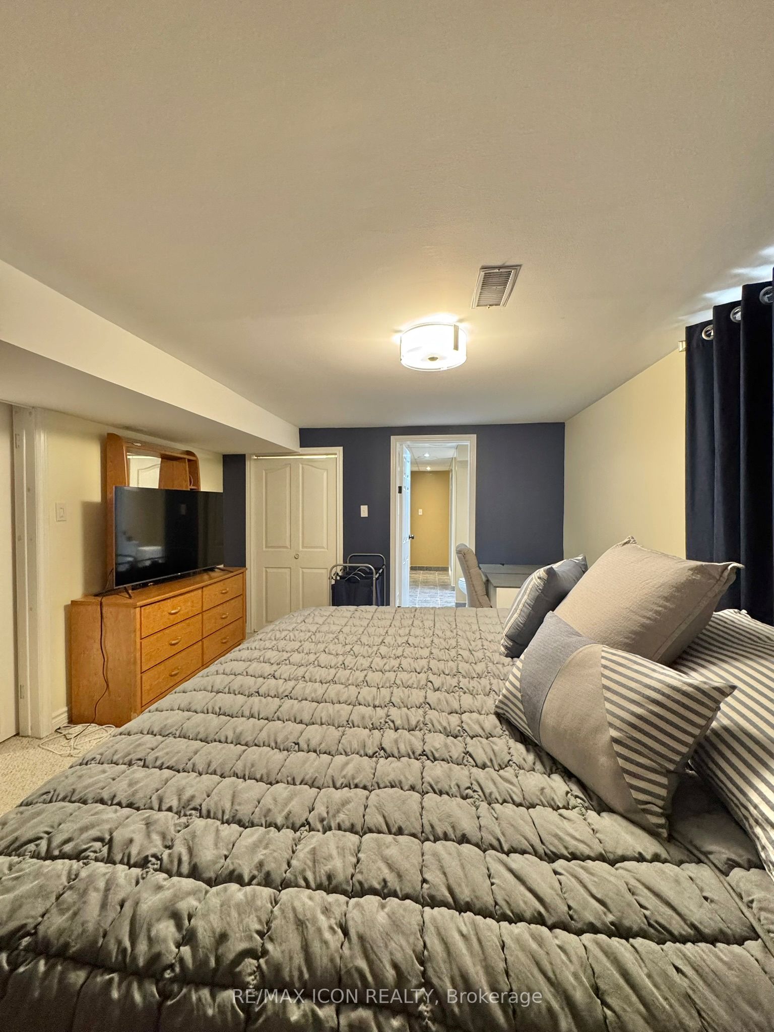 211 Tavistock Road Property Photo 32