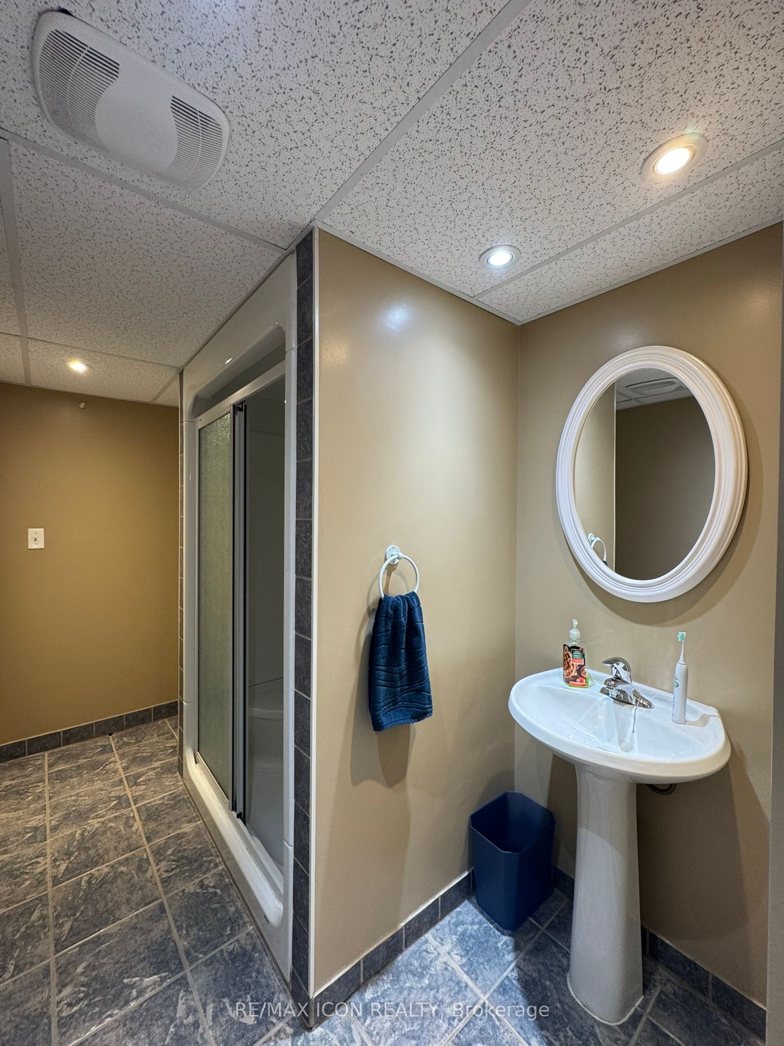 211 Tavistock Road Property Photo 34