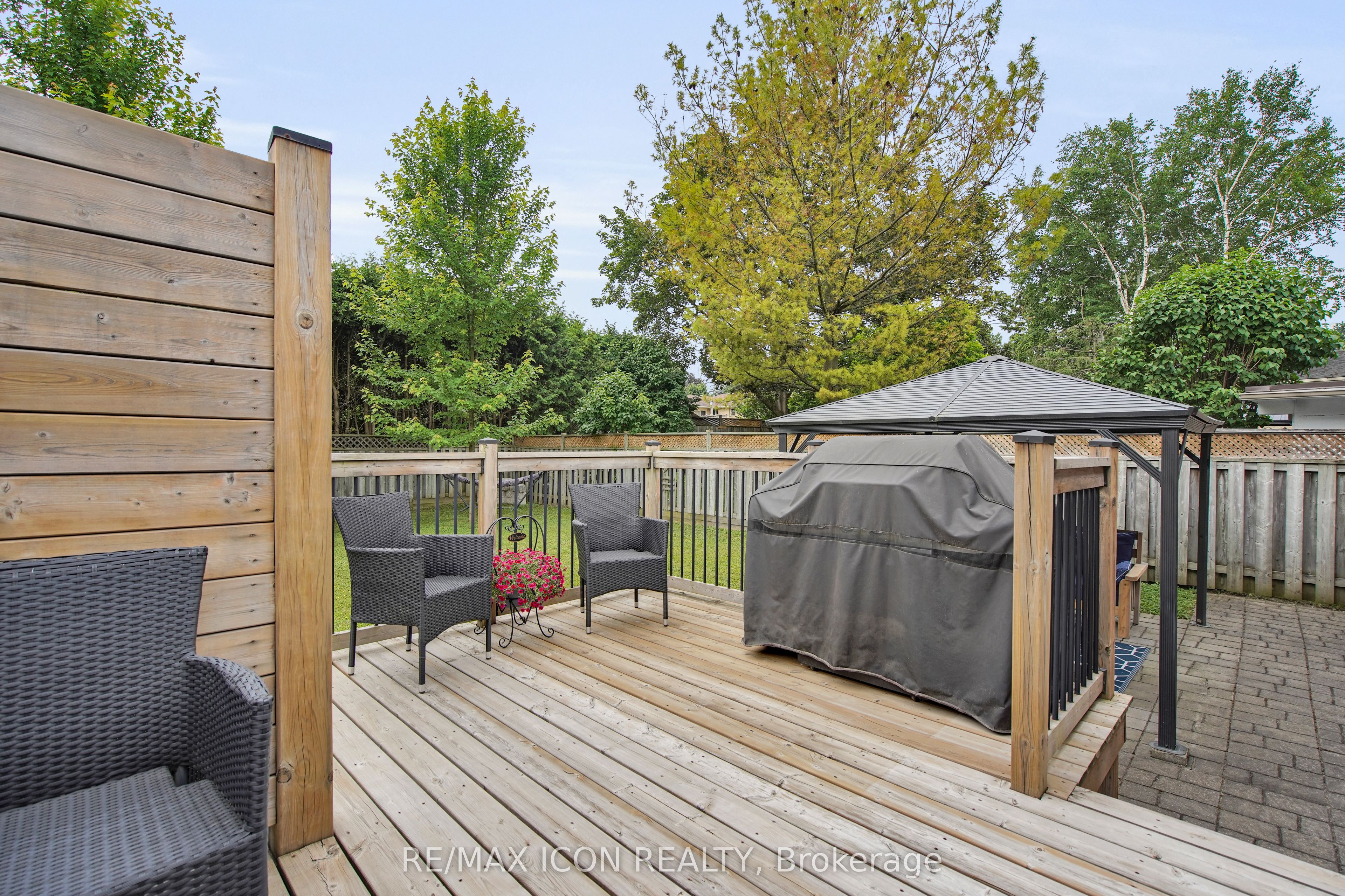 211 Tavistock Road Property Photo 35