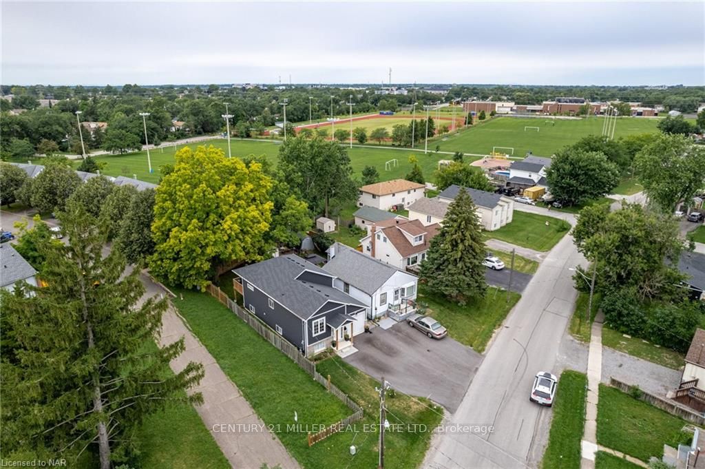 108 (main-upper Unit) Powerview Avenue Property Photo 21