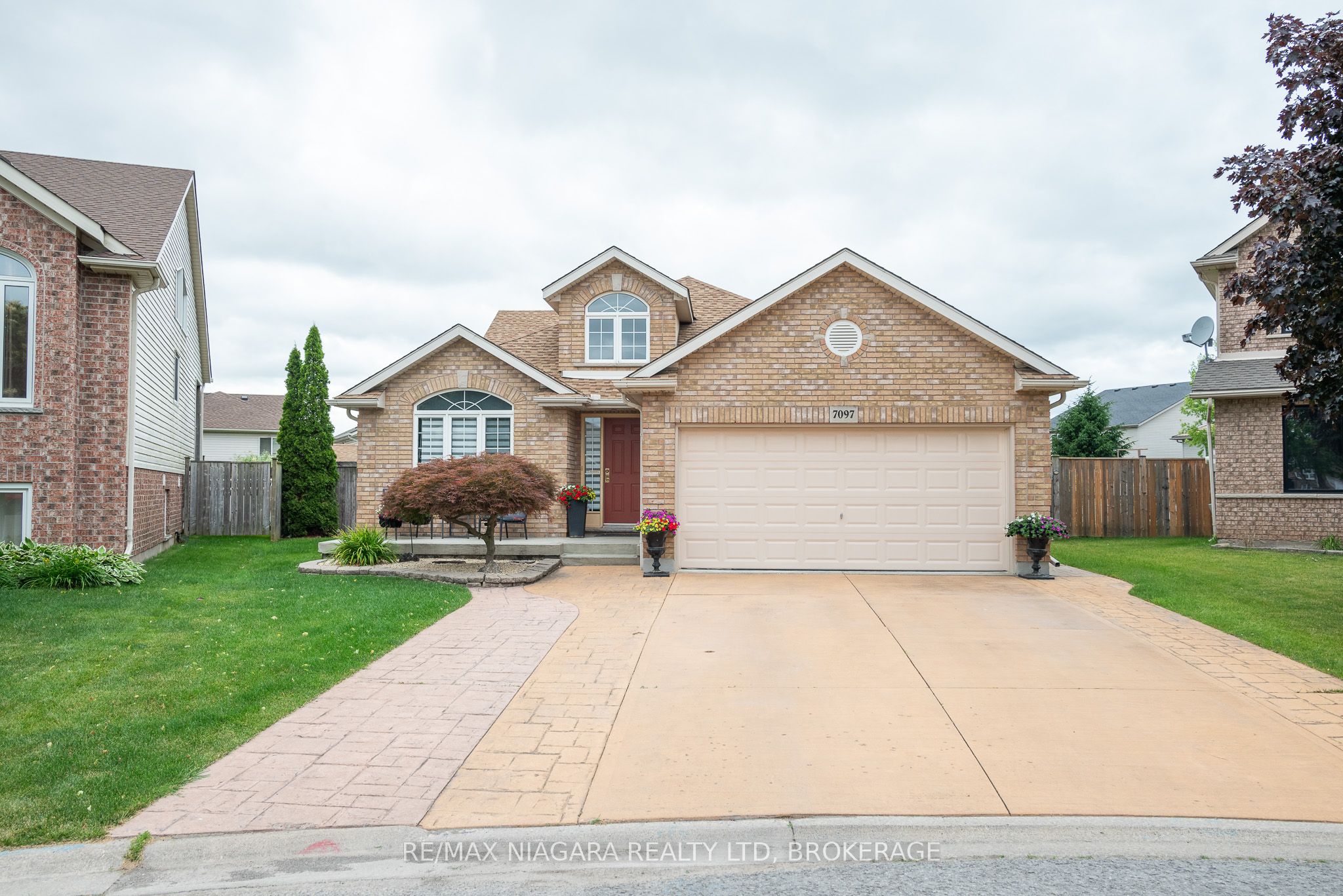 7097 Bryanne Ct Property Photo 1