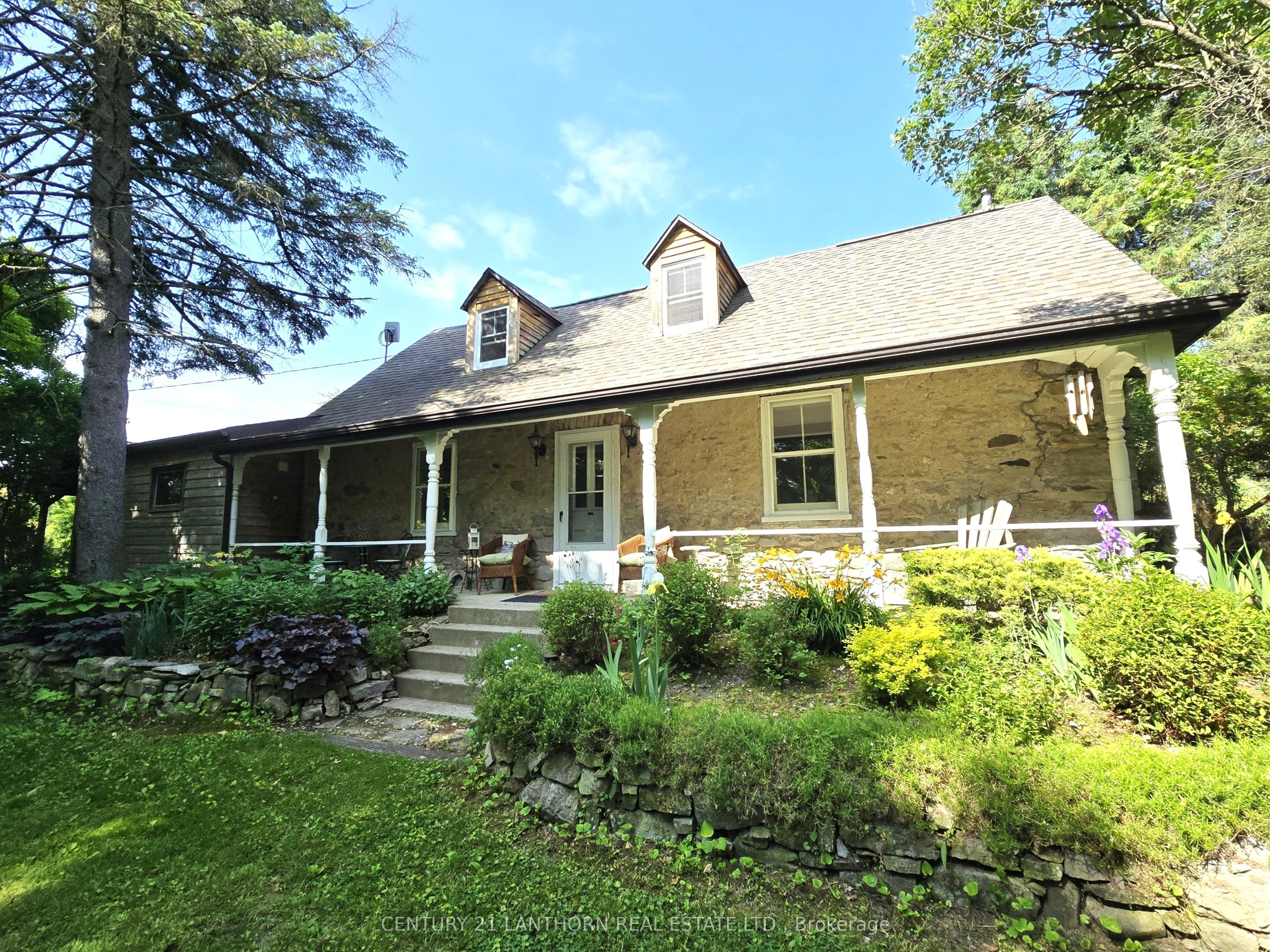 2194 Moira Road Property Photo 4