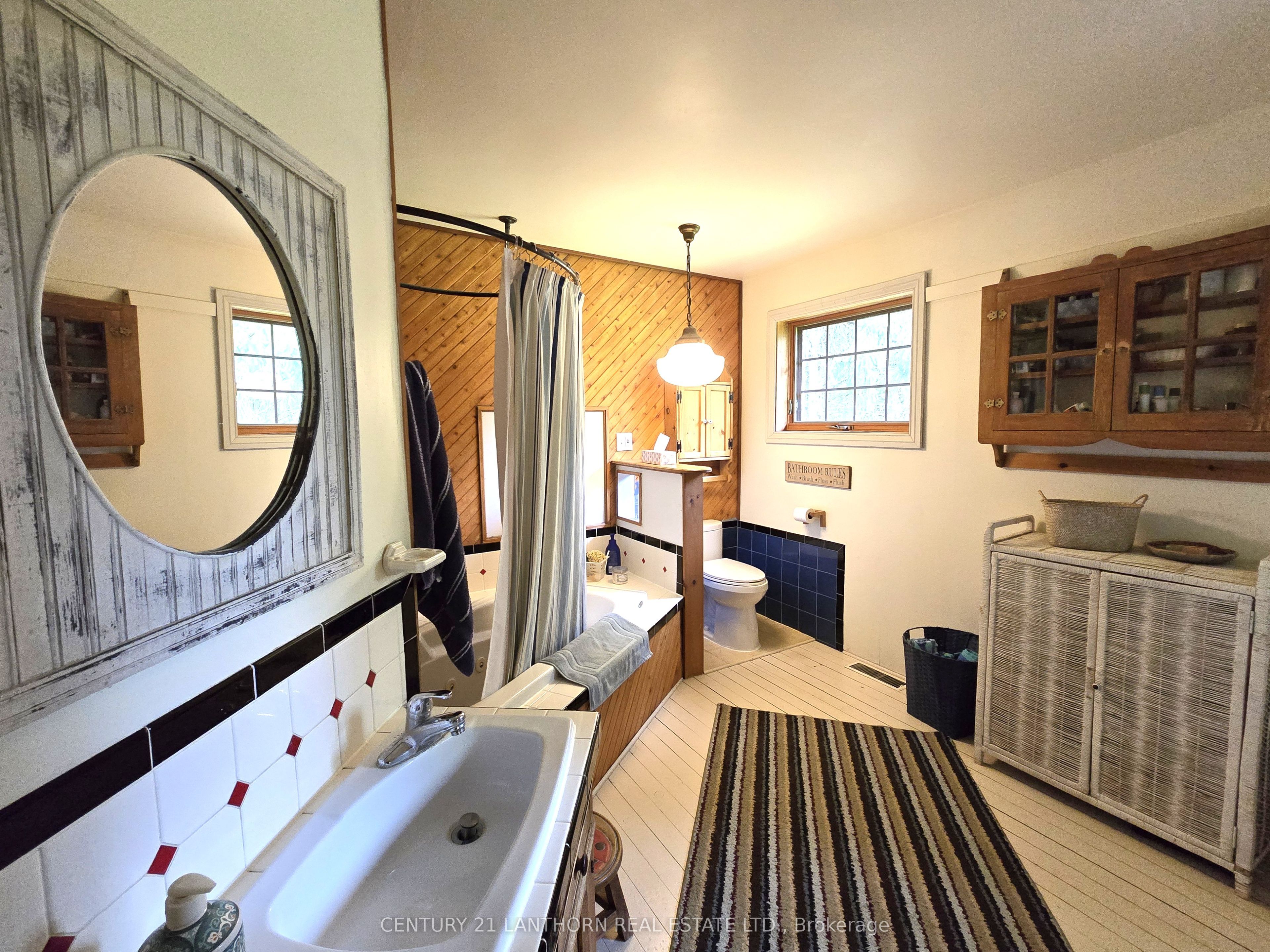 2194 Moira Road Property Photo 12