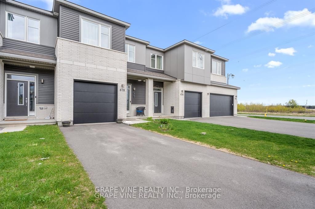678 Taliesin Crescent Property Photo 1