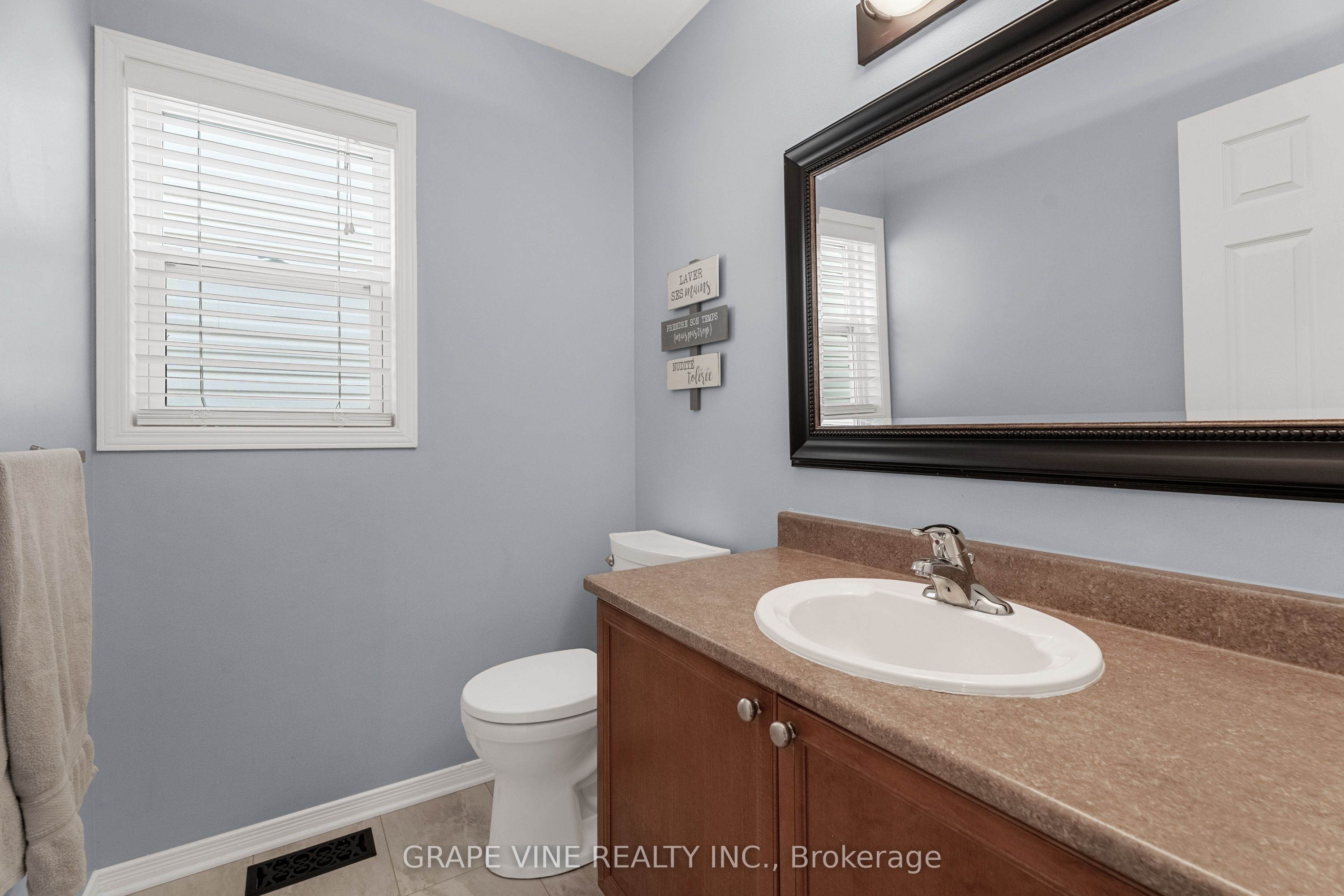 1038 Fieldfair Way Property Photo 8