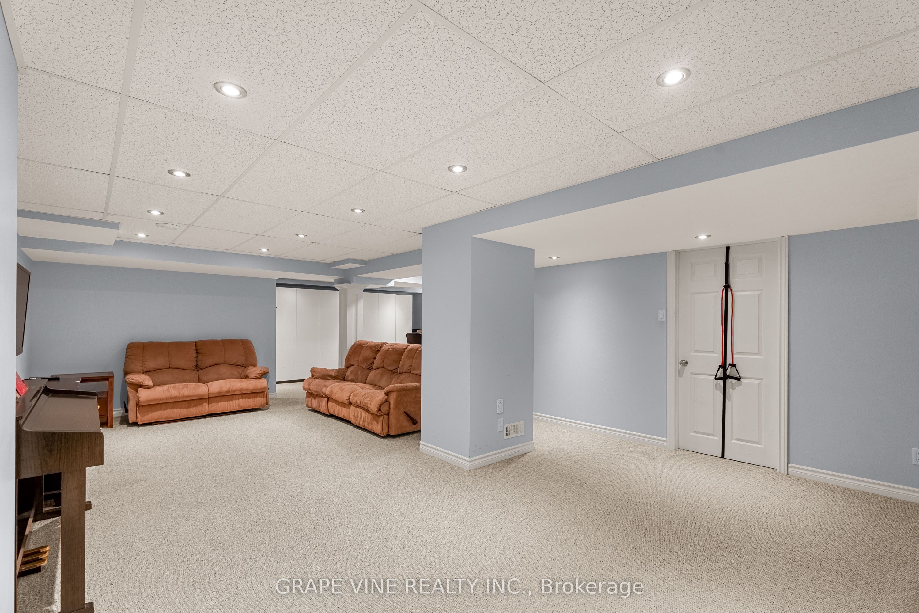 1038 Fieldfair Way Property Photo 32