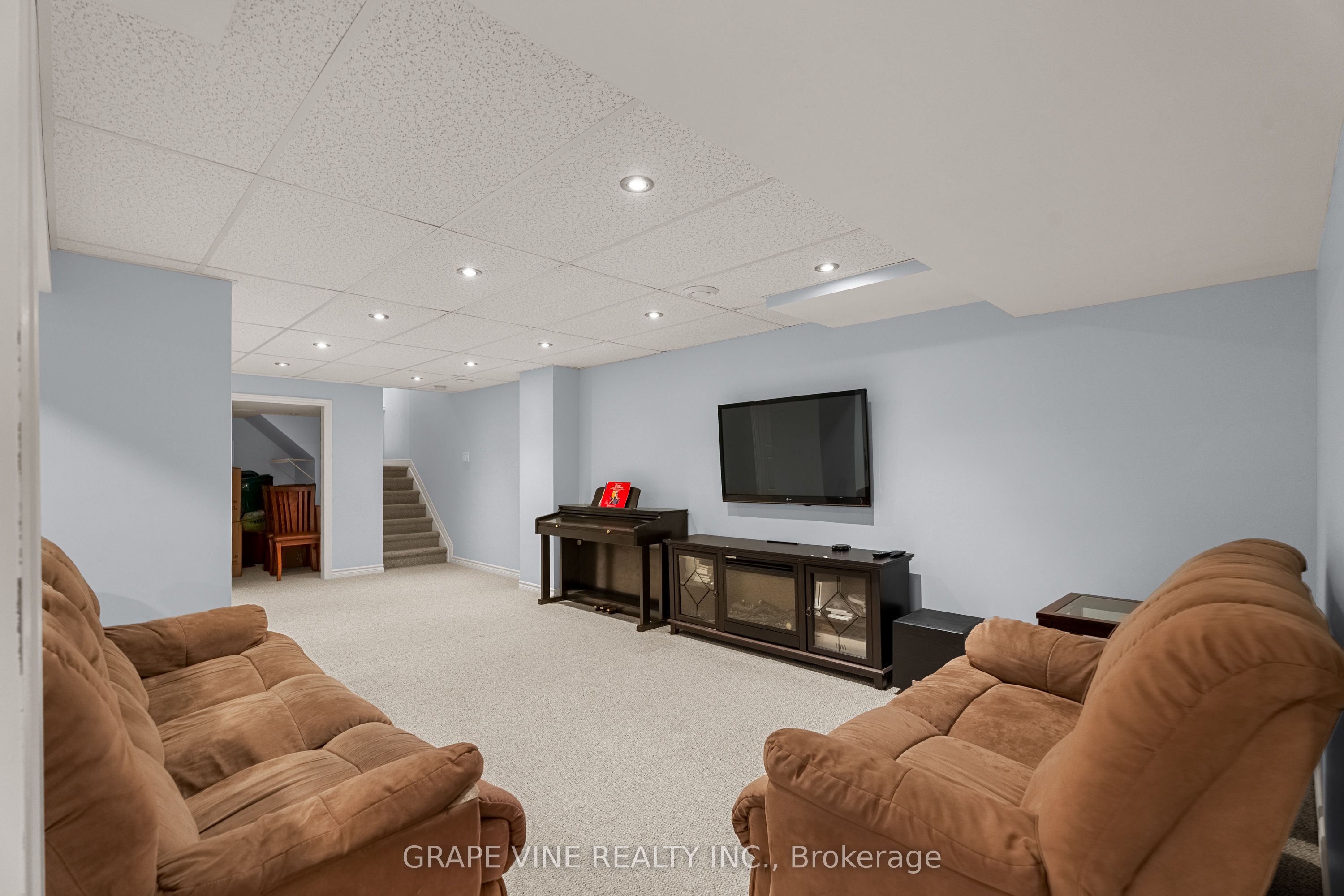 1038 Fieldfair Way Property Photo 33