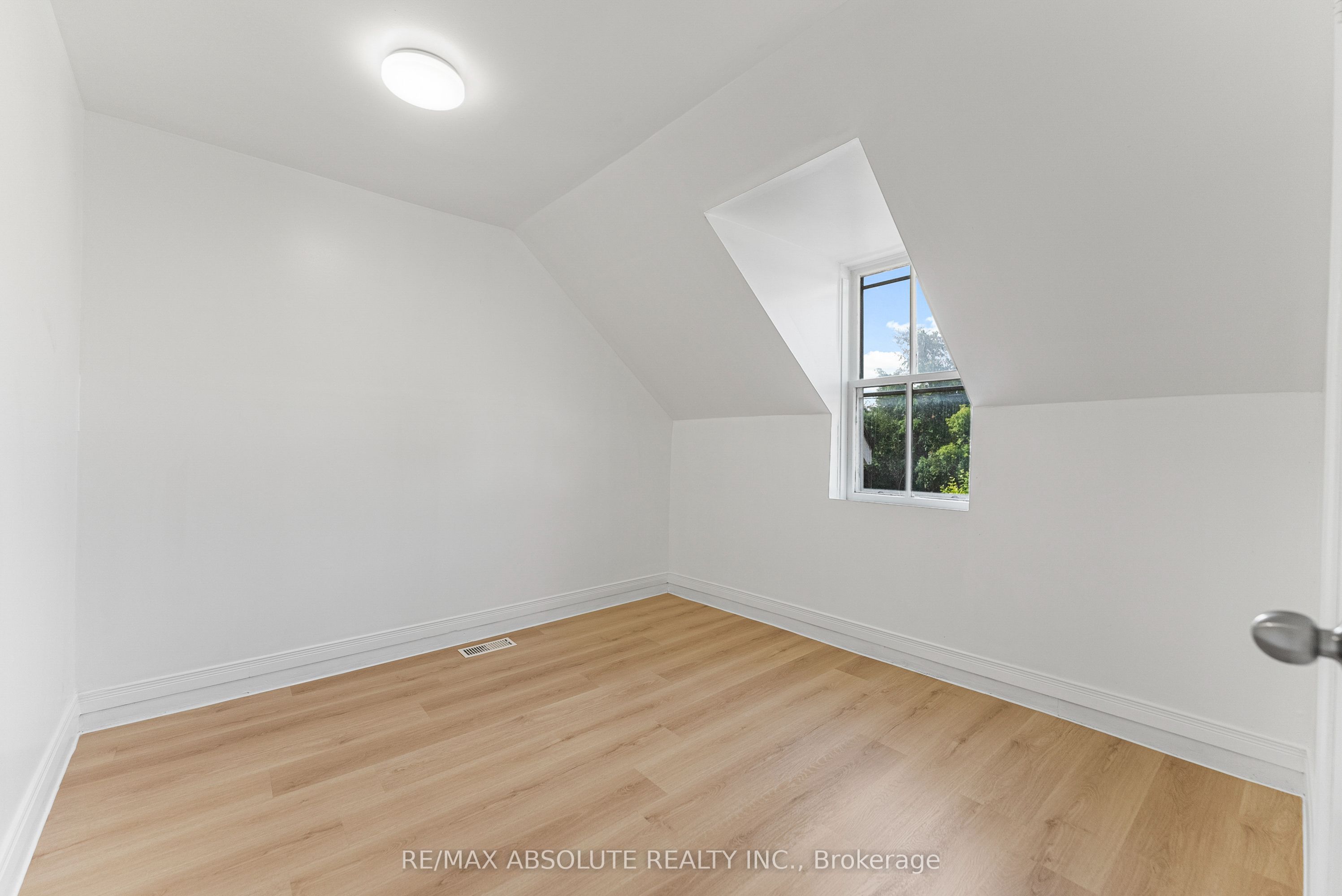 202 Bell Street Property Photo 17