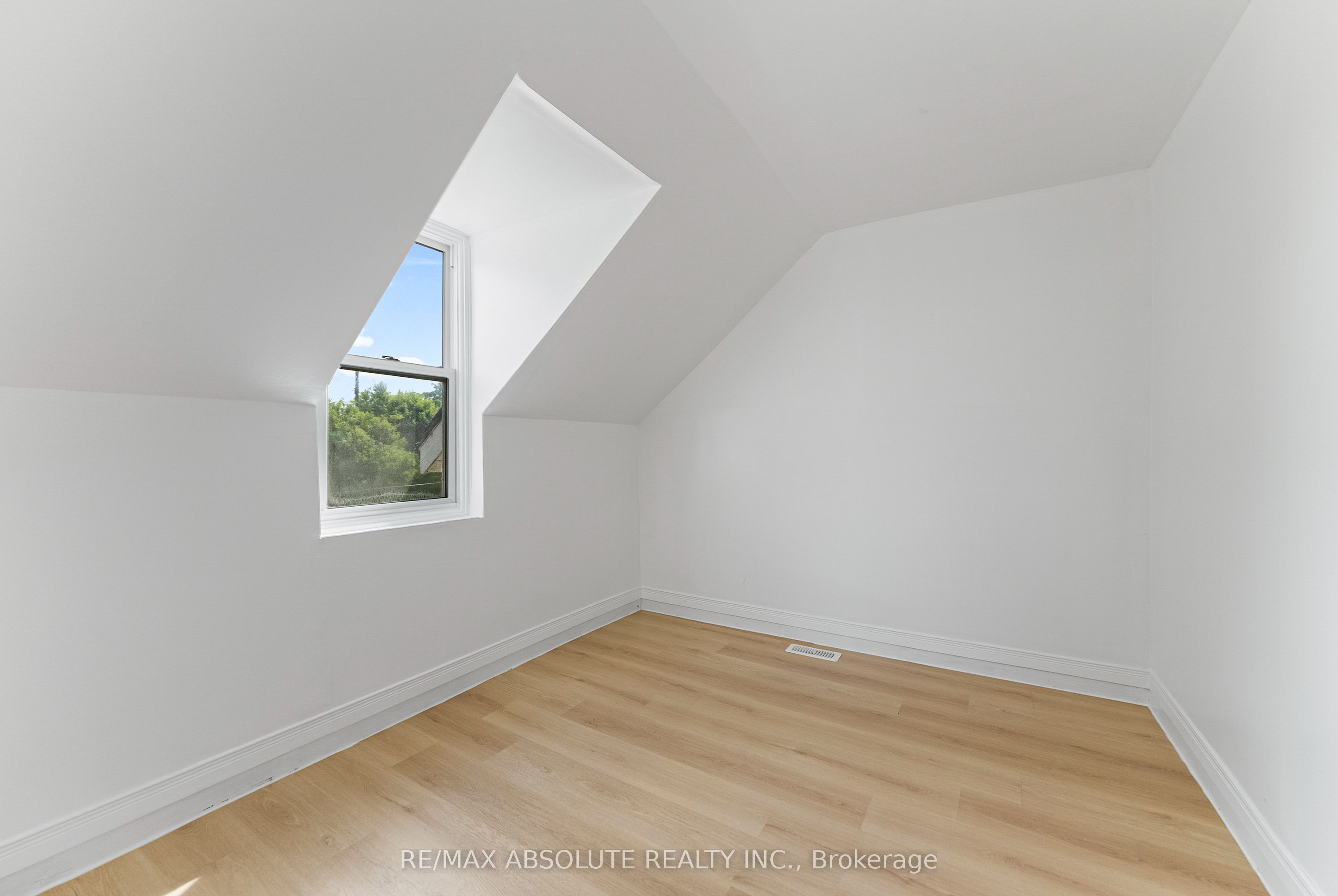 202 Bell Street Property Photo 18