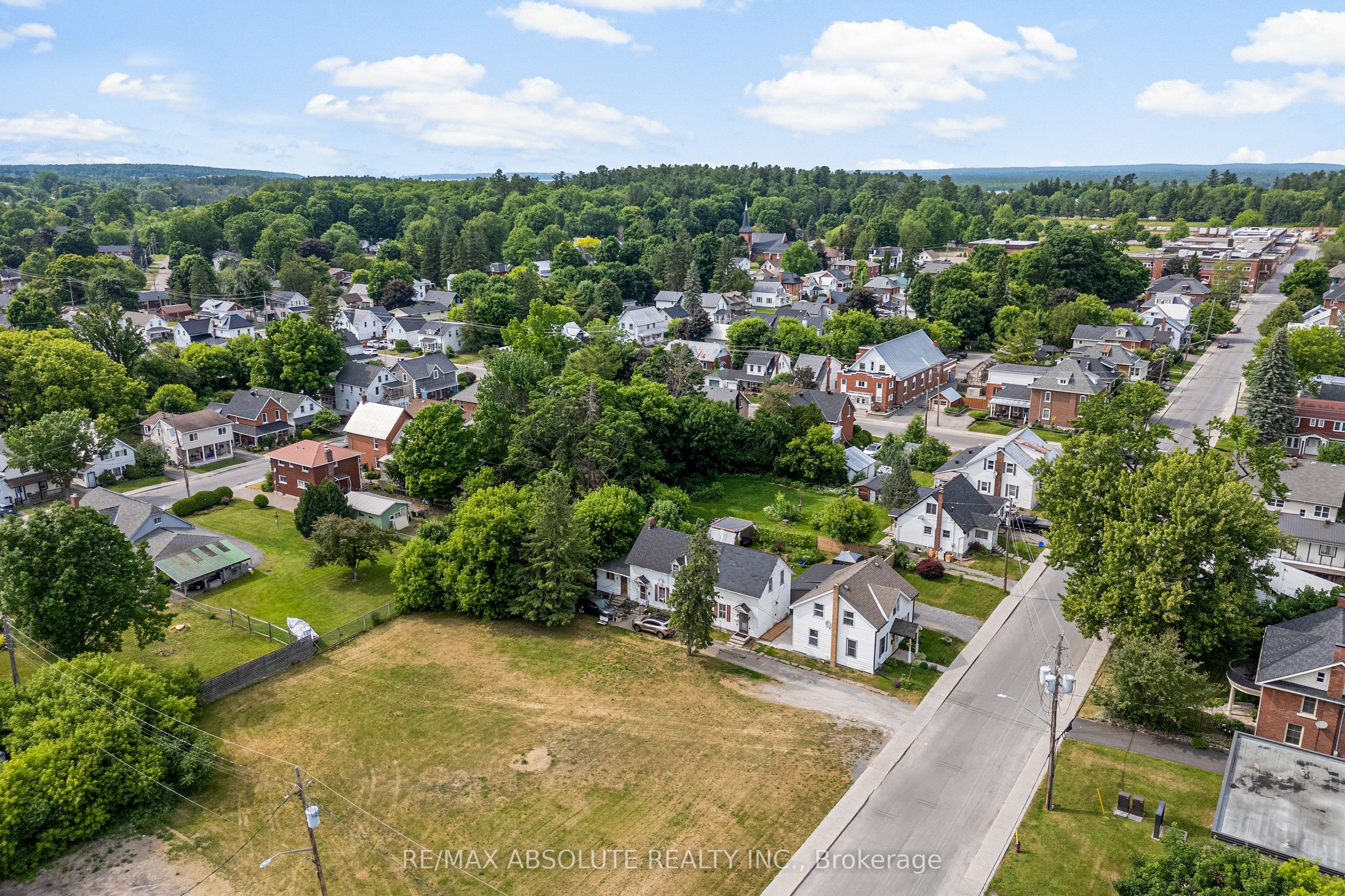 202 Bell Street Property Photo 23