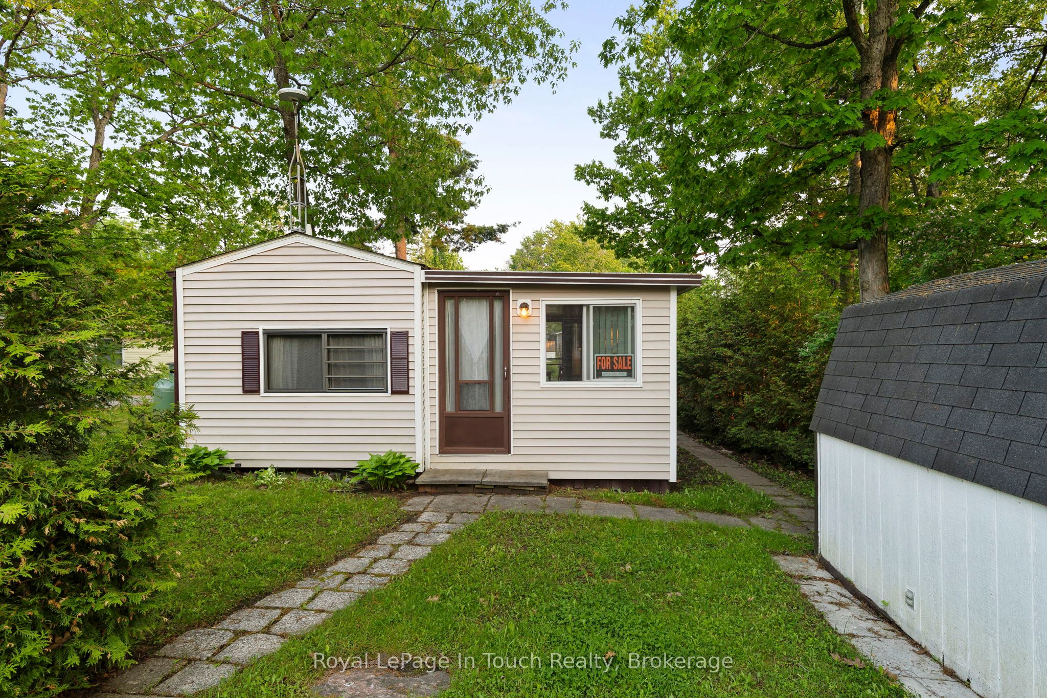 164 Lone Pine Road #130 Property Photo 28