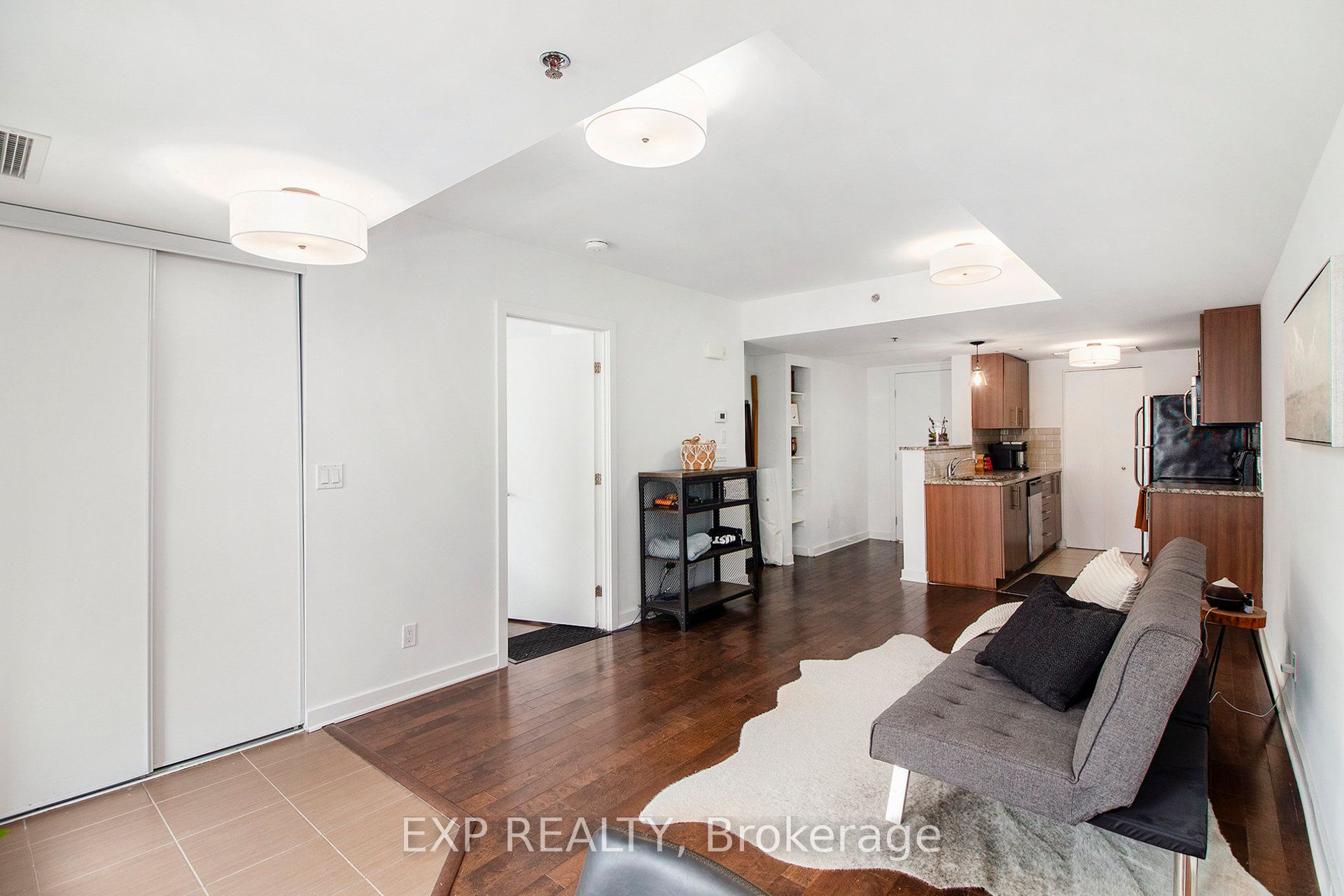 146 Daly Avenue 201 Property Photo 9