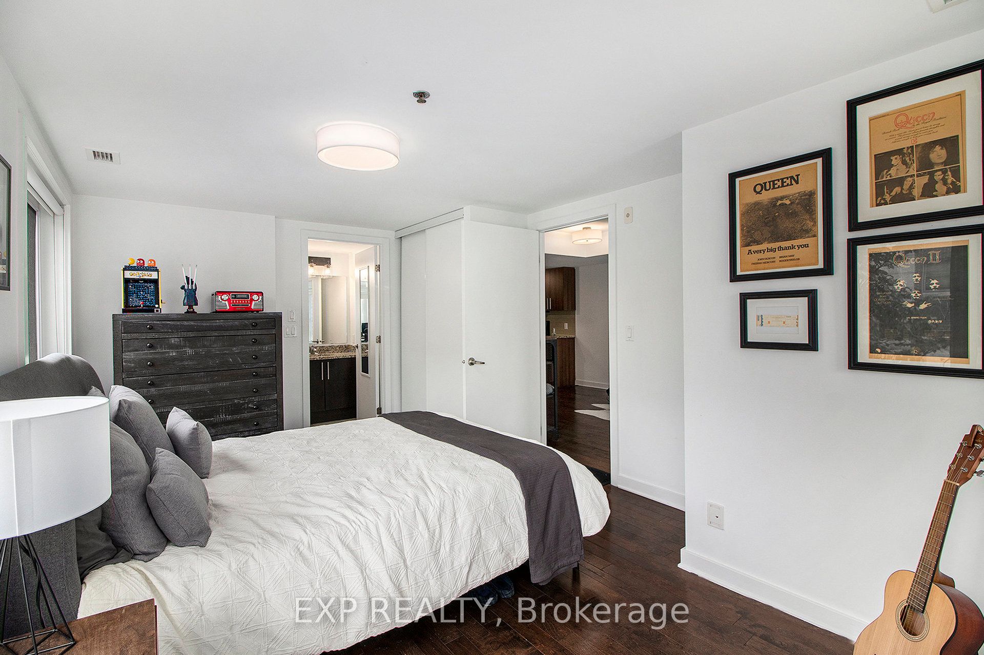 146 Daly Avenue 201 Property Photo 13