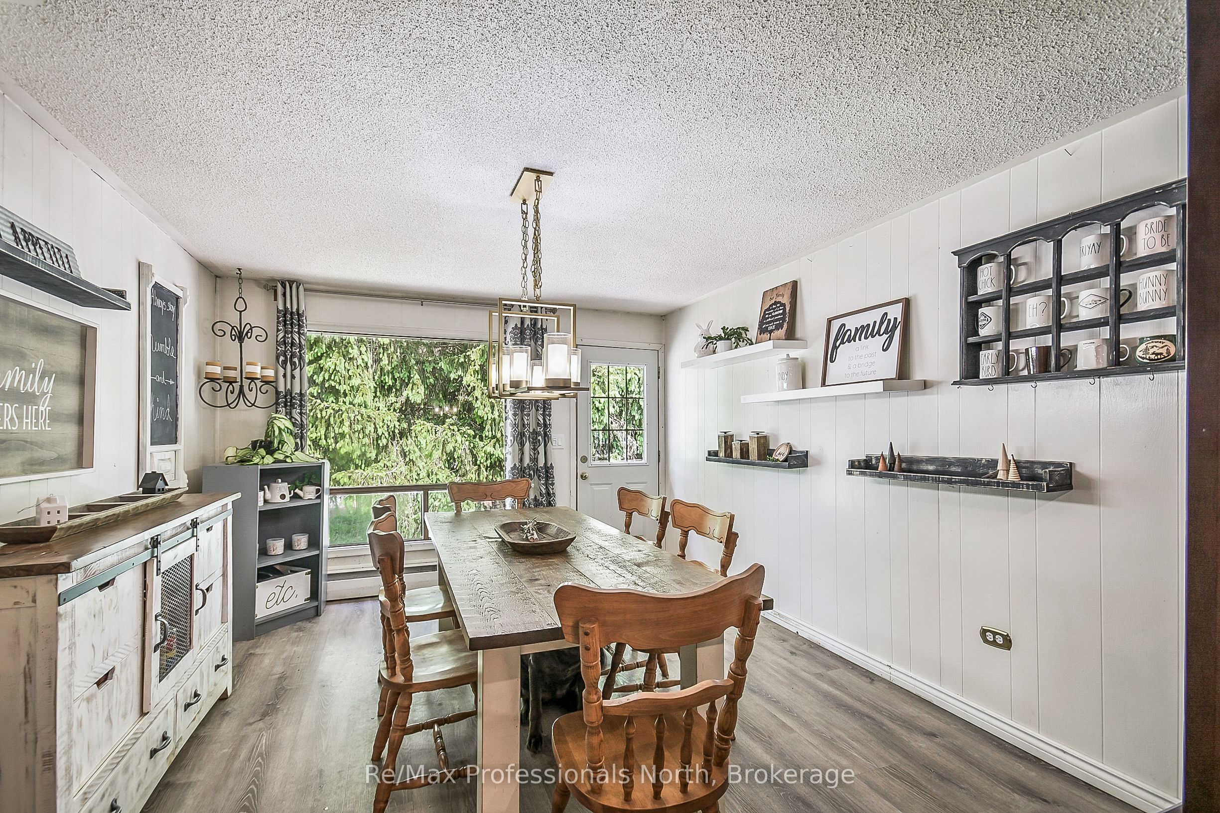 1014 Manitoba Street Property Photo 7