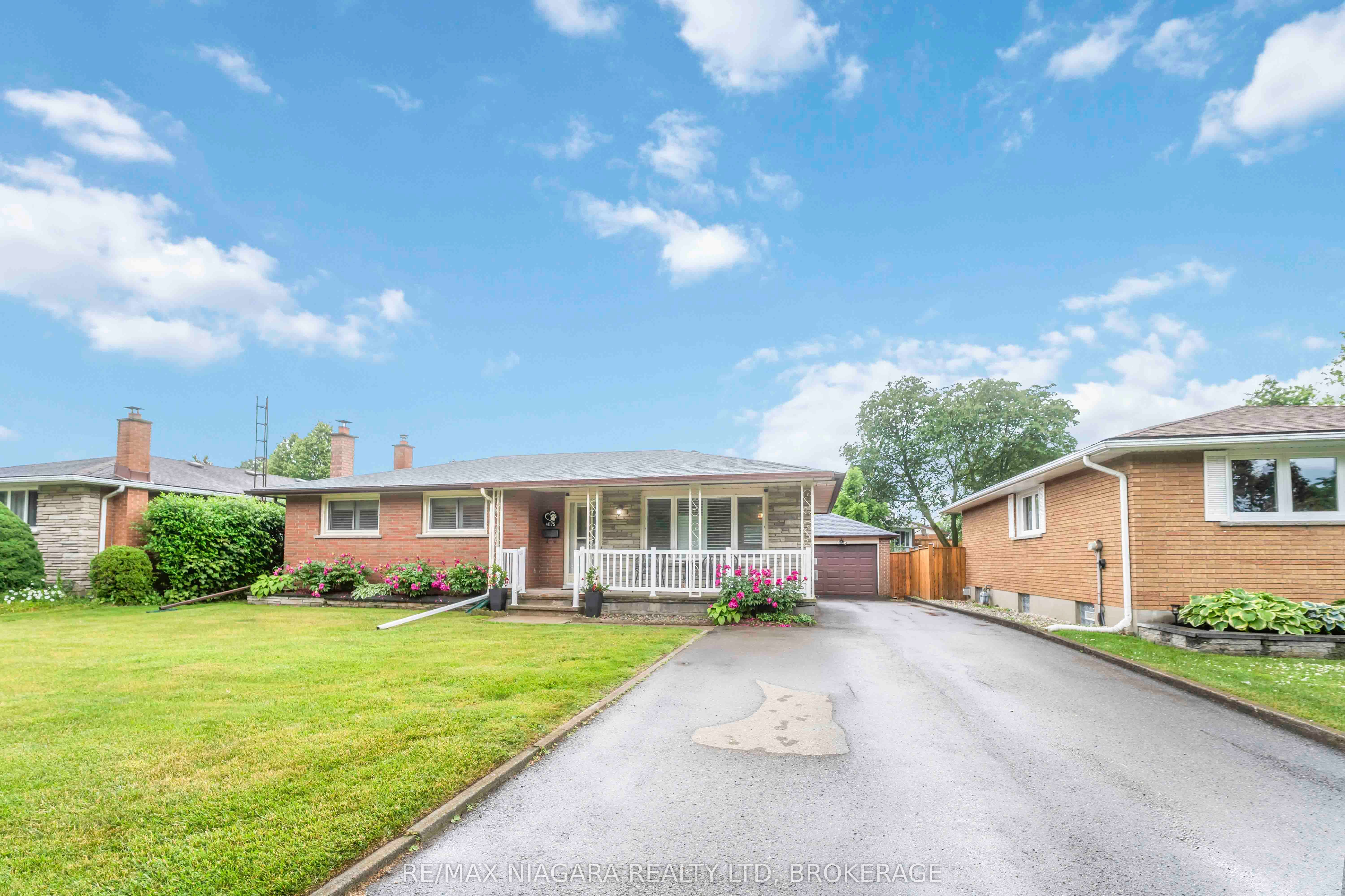 4075 Pettit Avenue Property Photo 1